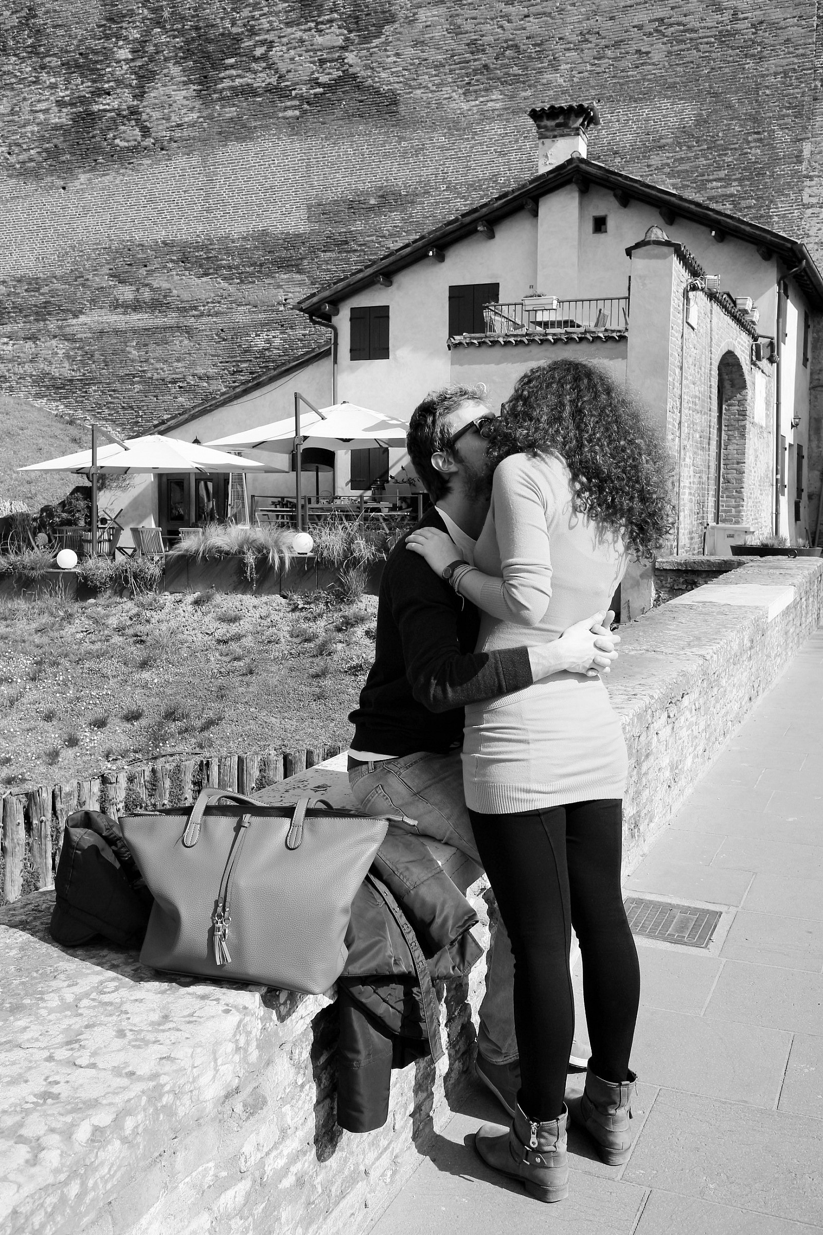 Young love under the ancient walls ...