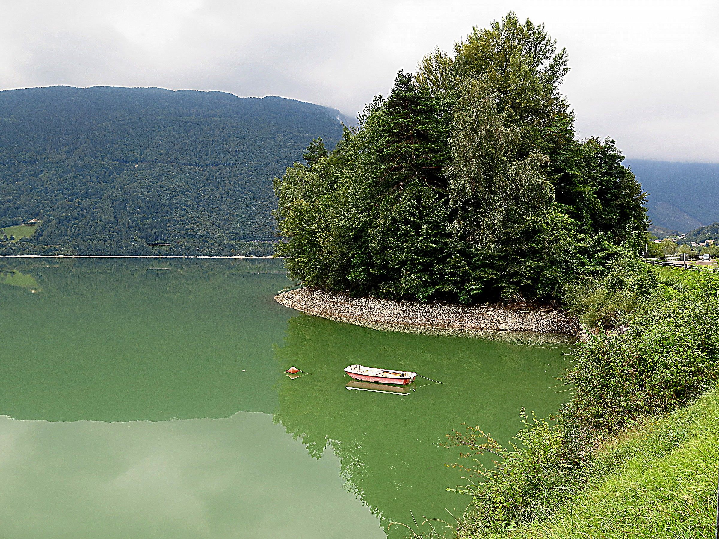 Lago di Santa Croce