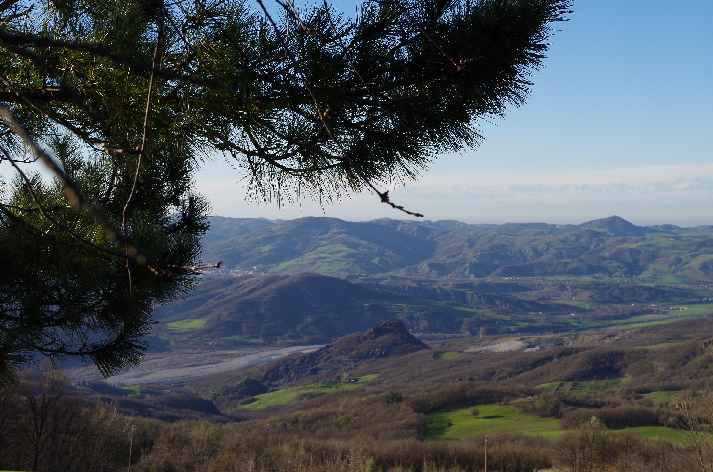 La Val Taro(PR ripresa dalla statale della Cisa.