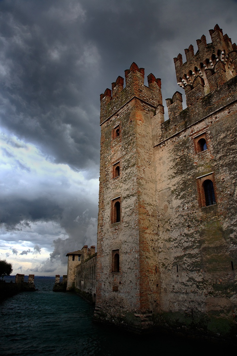 The castle of Sirmione on the Garda