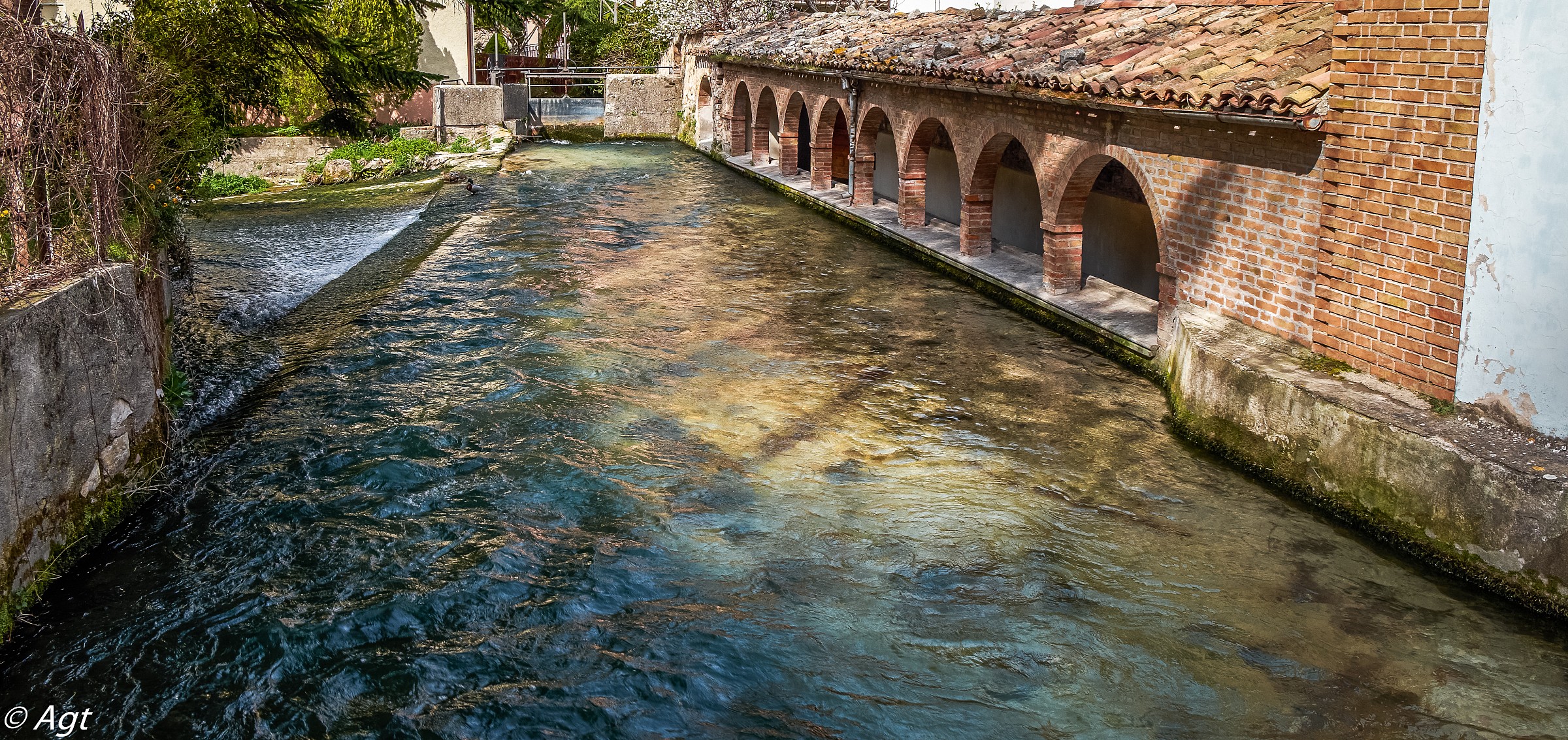 Pioraco old wash the River Power