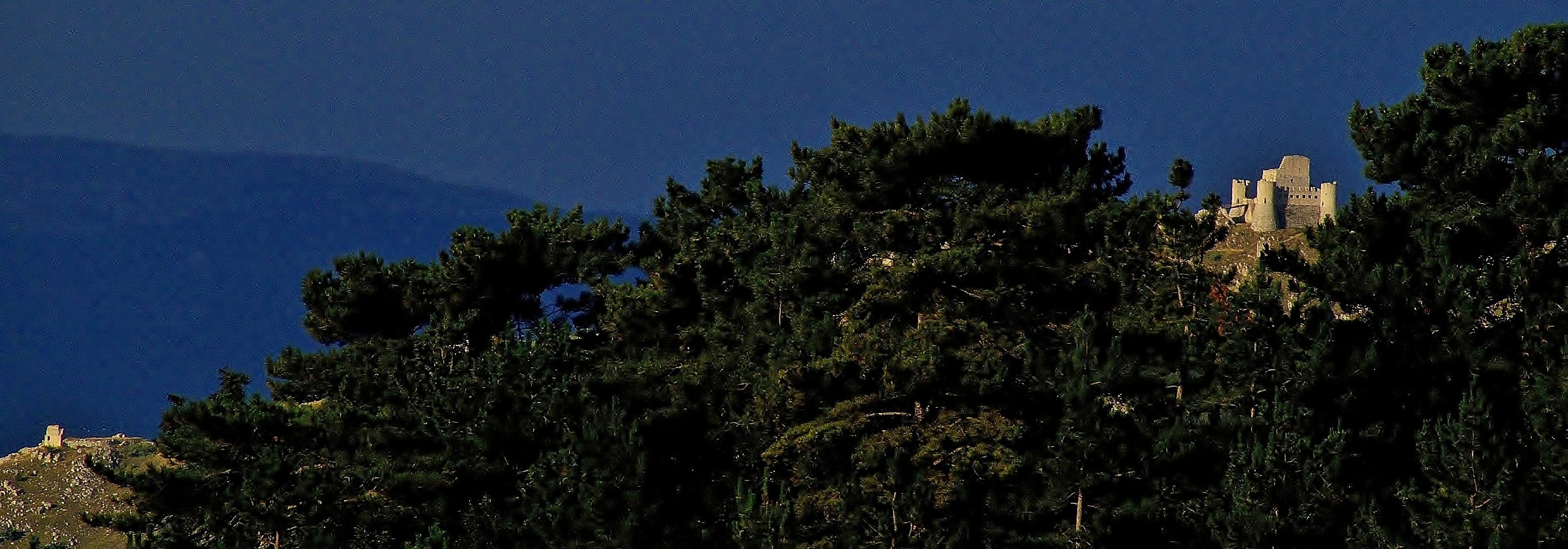Rocca di Calascio vista da Castel del Monte