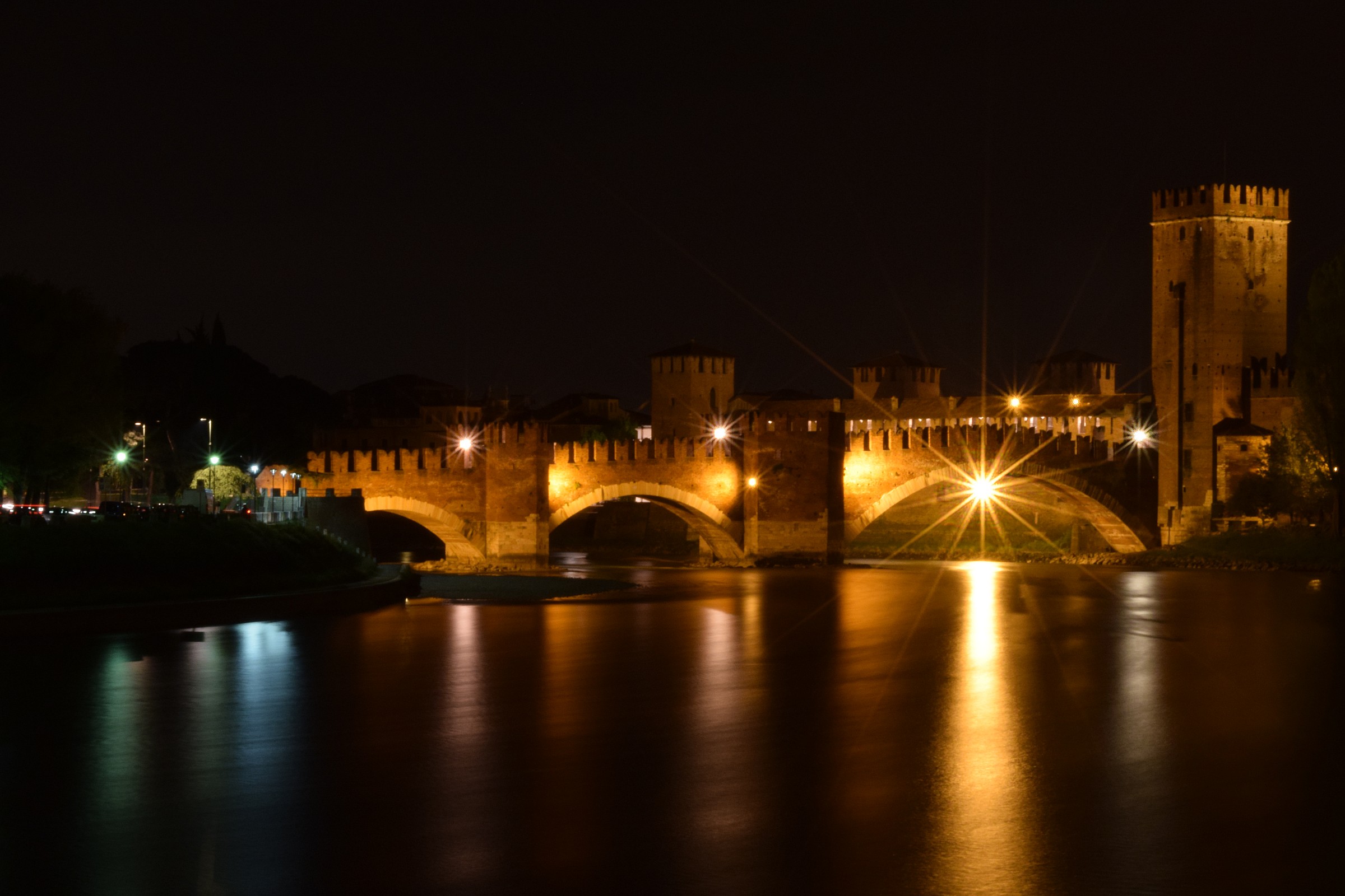Castelvecchio by night