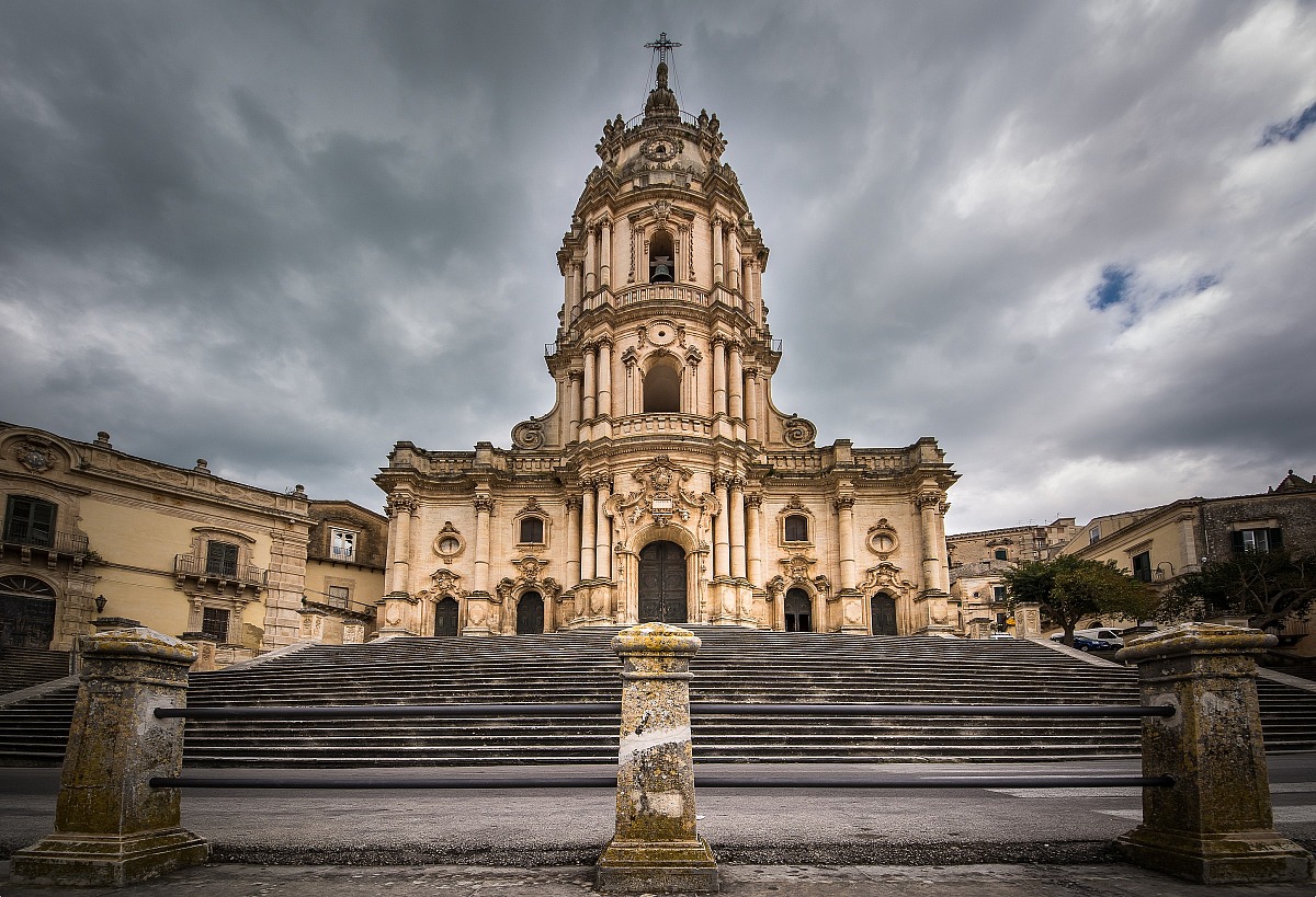 duomp of the modest "St. George"