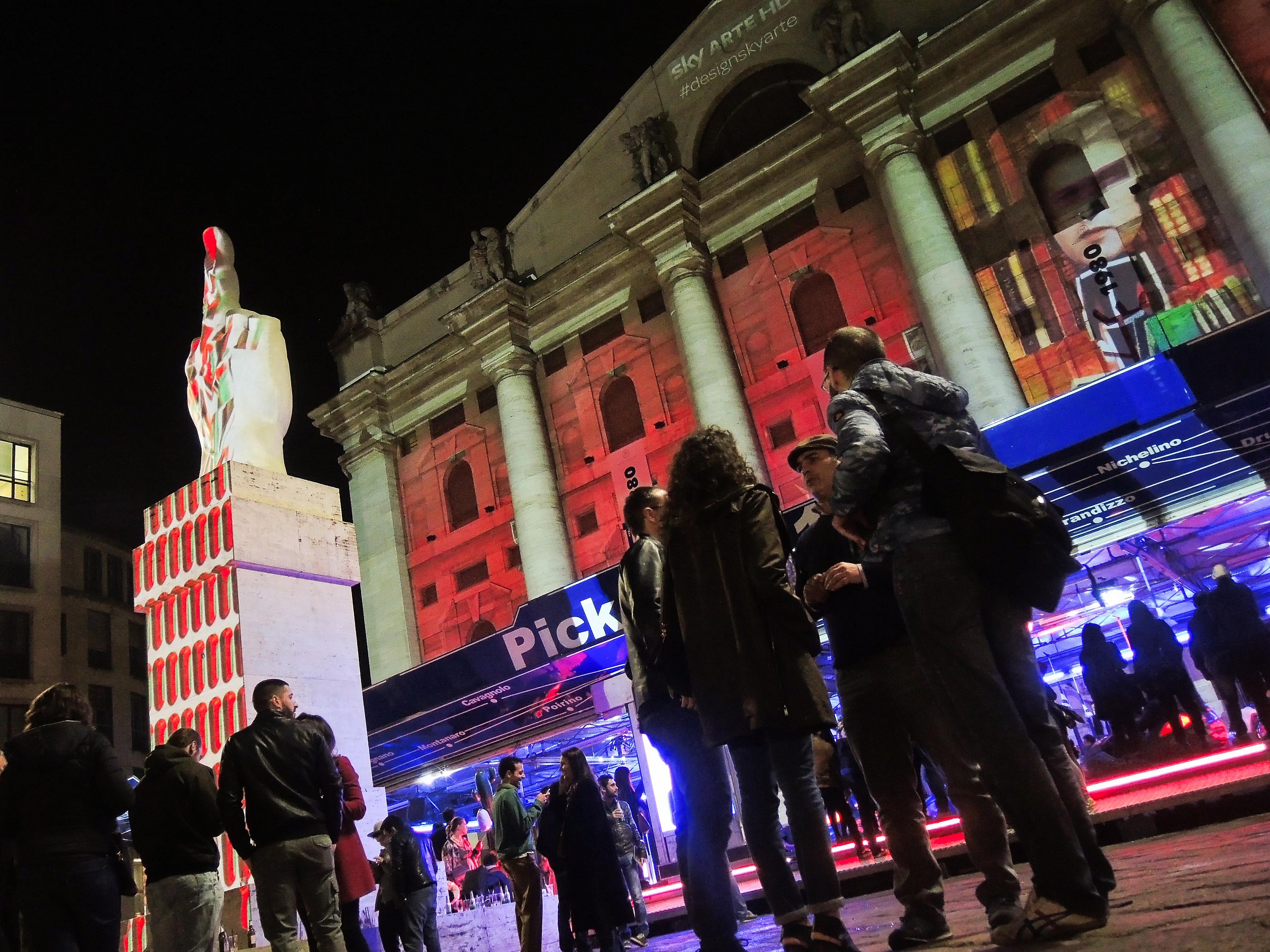 Cattelan....(Milano: fuori salone 2015)