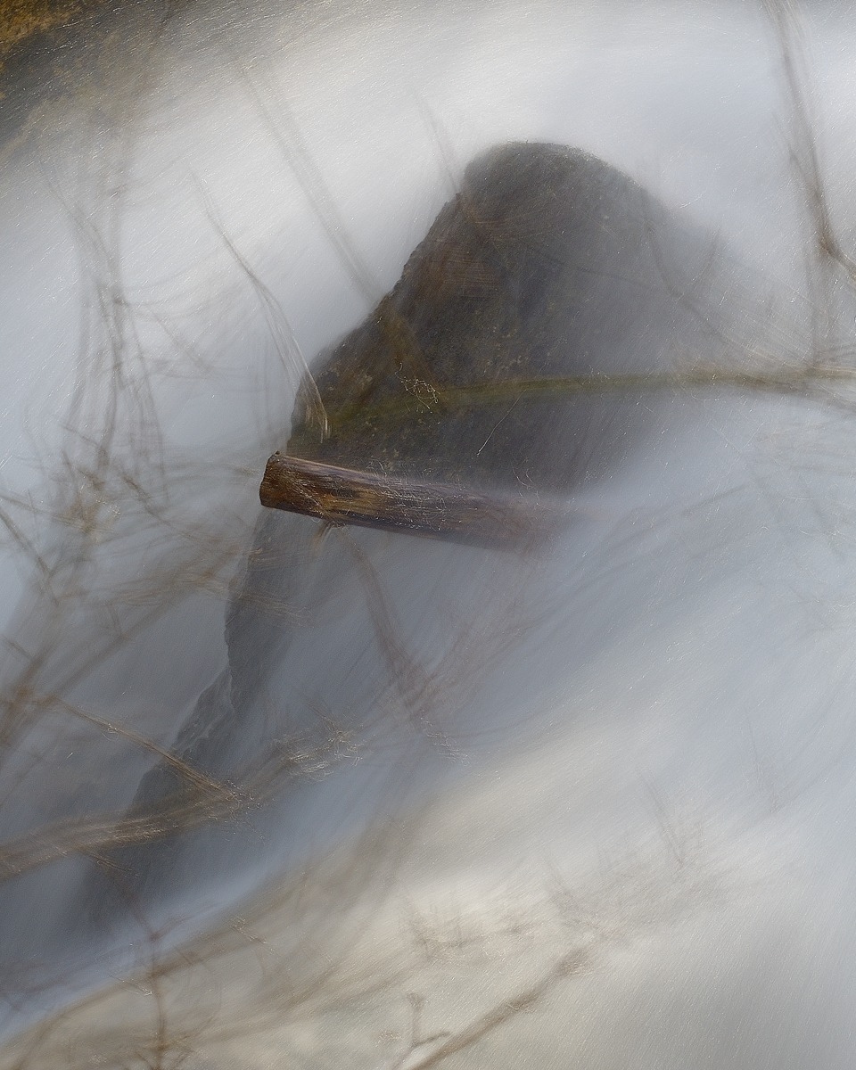 Portraying the water