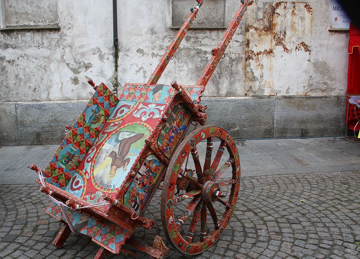 Sicilian folklore in Venaria Reale