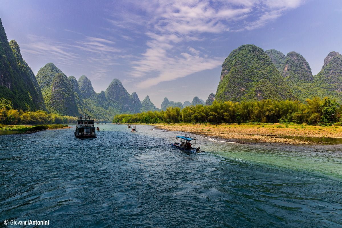 Navigando il fiume Li, Guillin, Cina