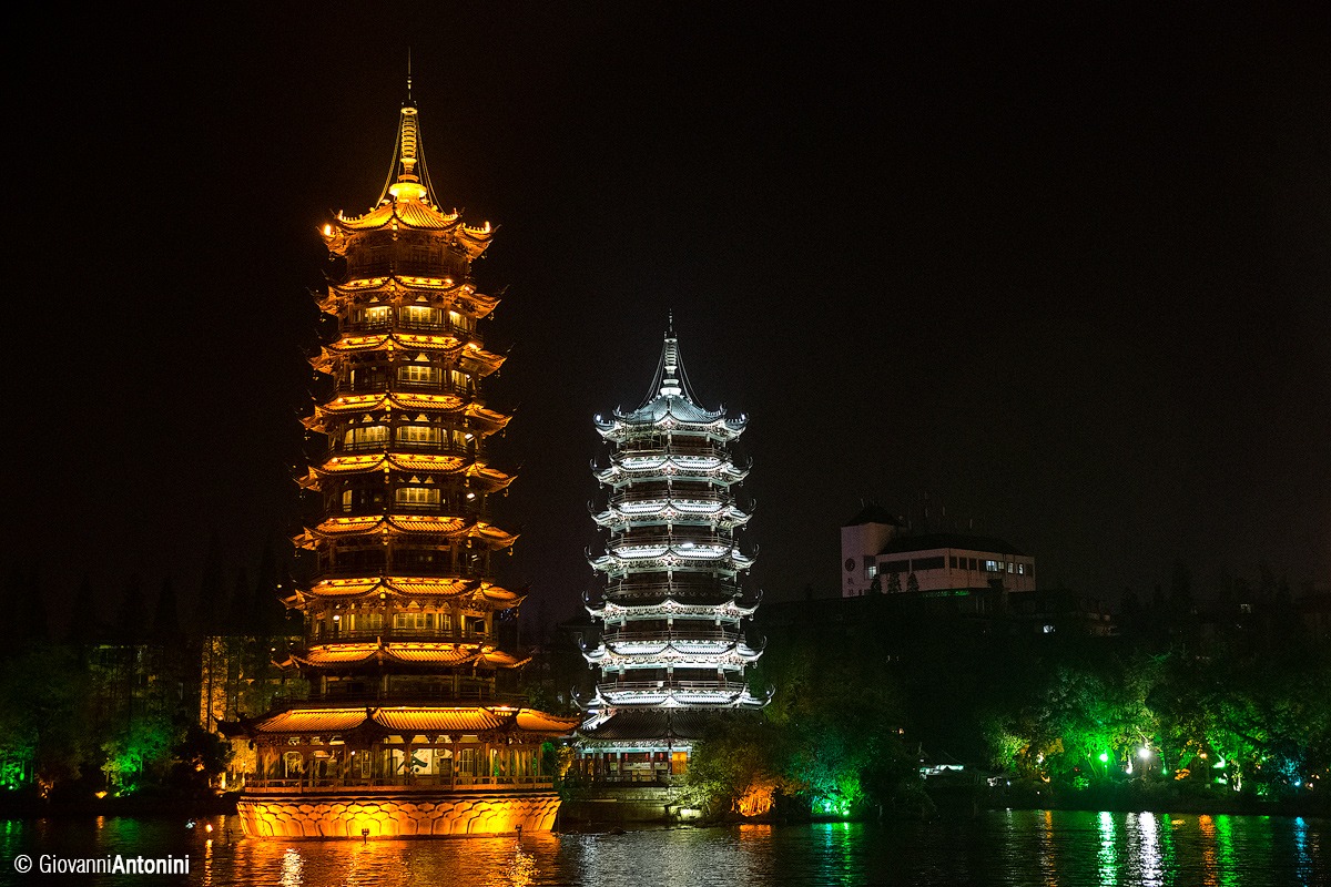 Di notte a Guillin, Cina