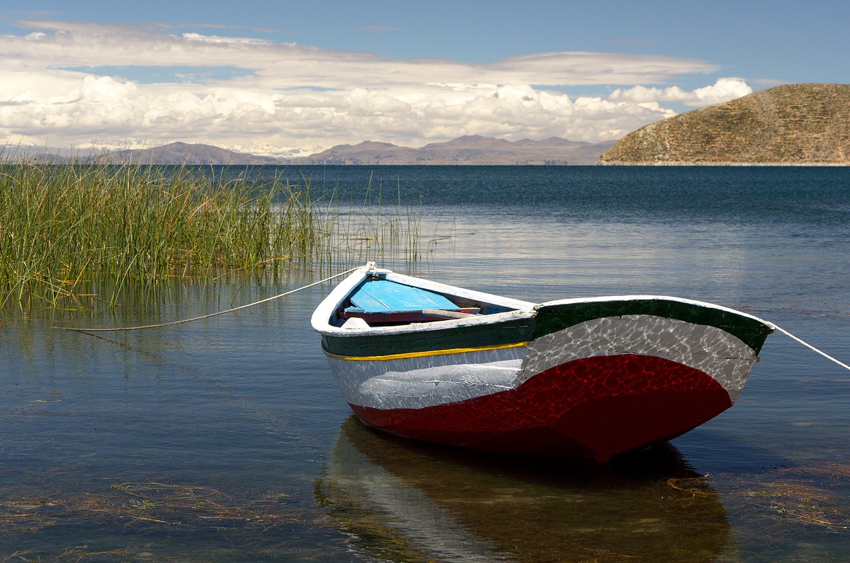 Barco en el Lago Titicaca