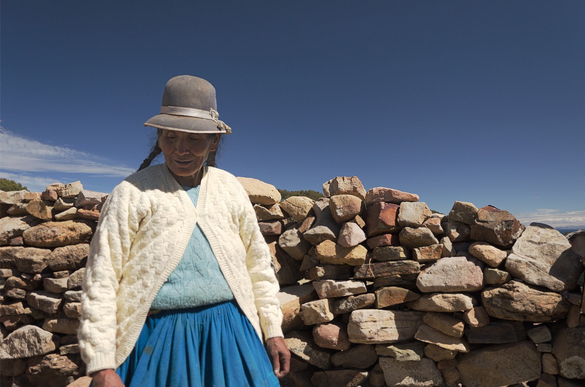 Lake Titicaca - Isla del Sol - Señora