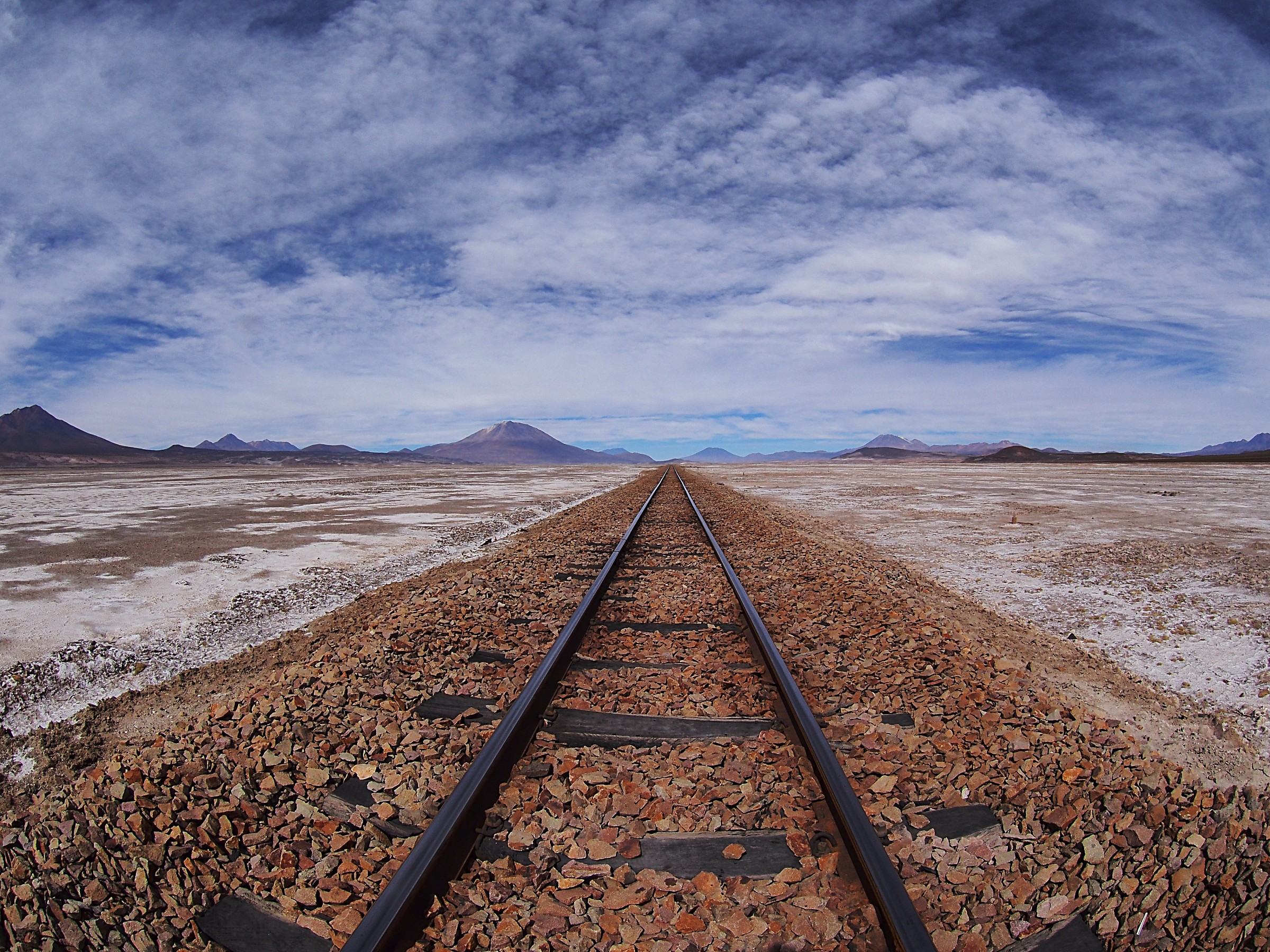 ferrovia del Salar de Oyuni