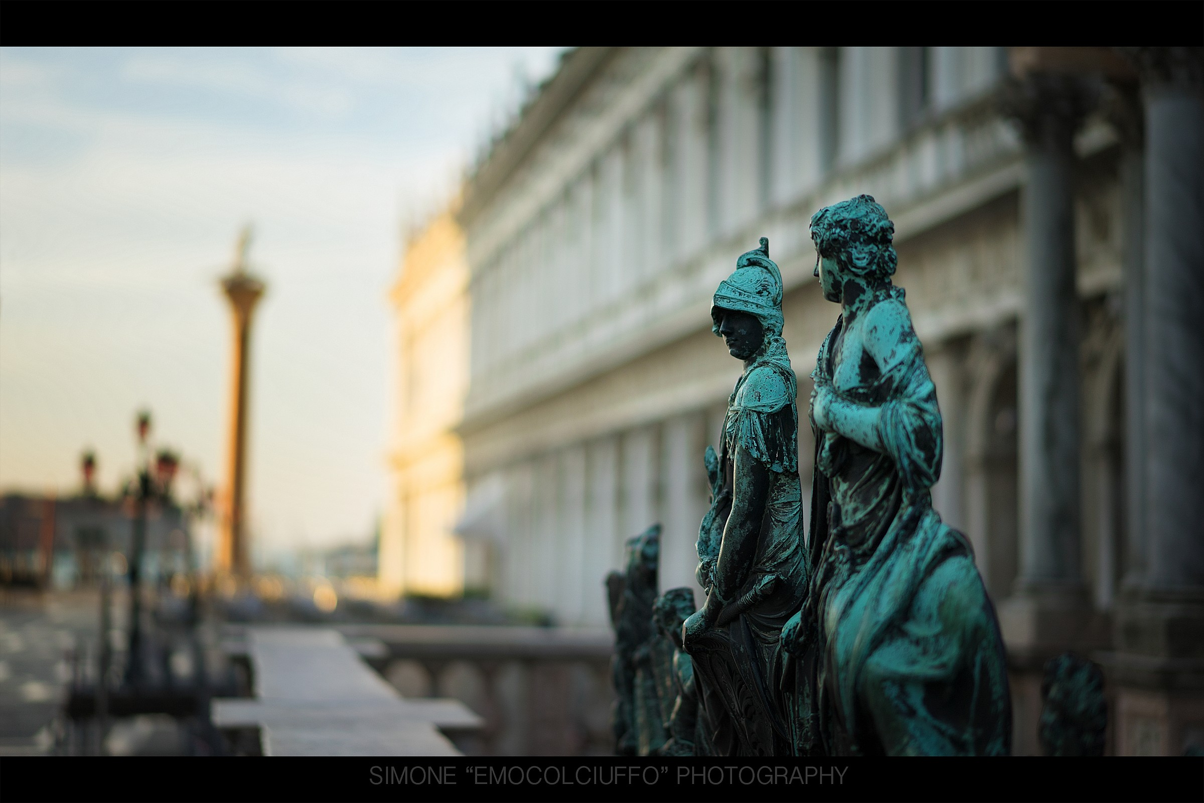 Statue del cancello di ingresso al campanile di S.Marco