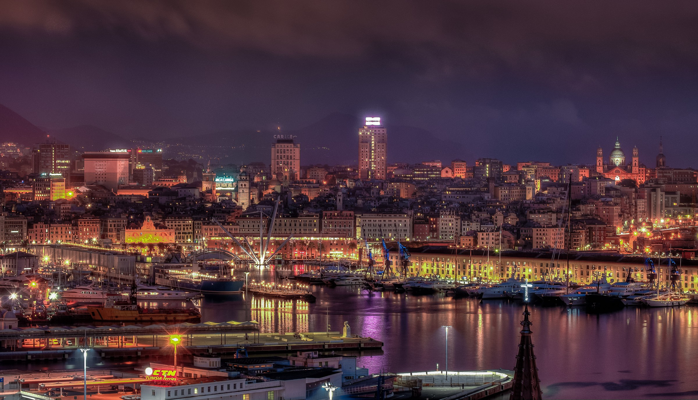 Genoa...la superba appena dopo il tramonto