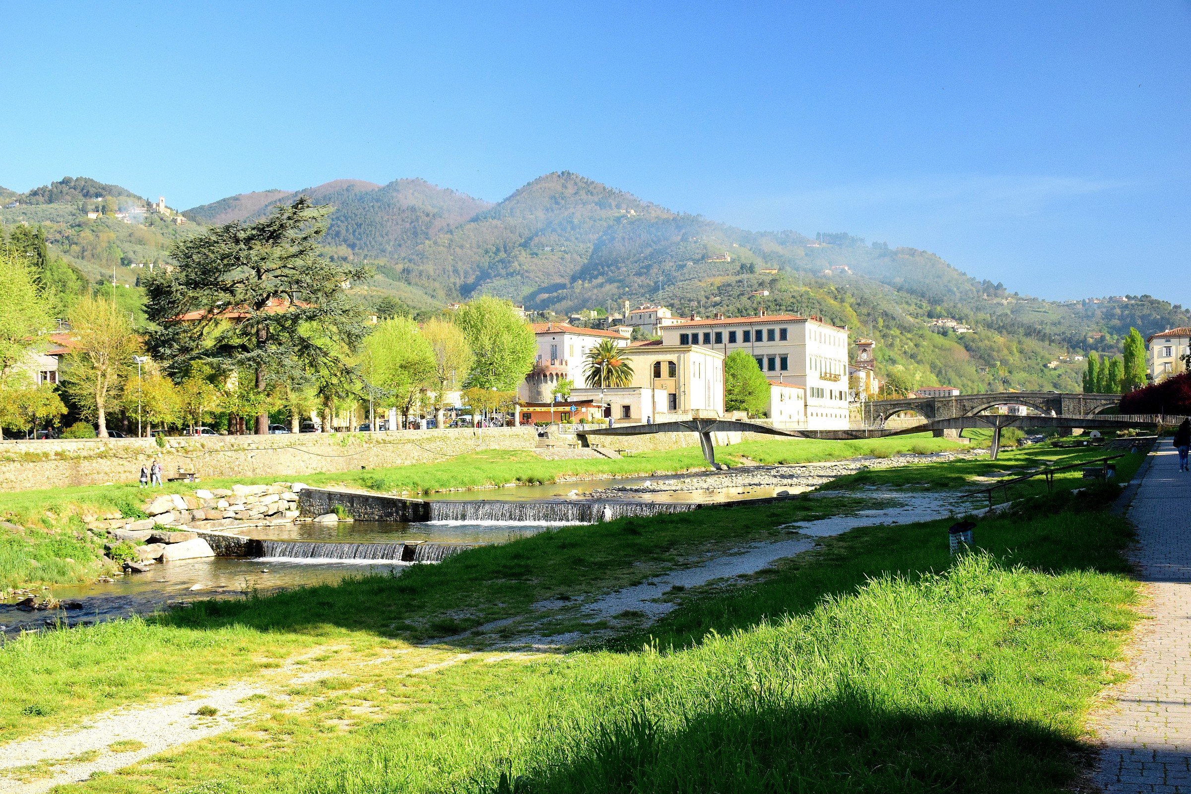 Pescia and its river