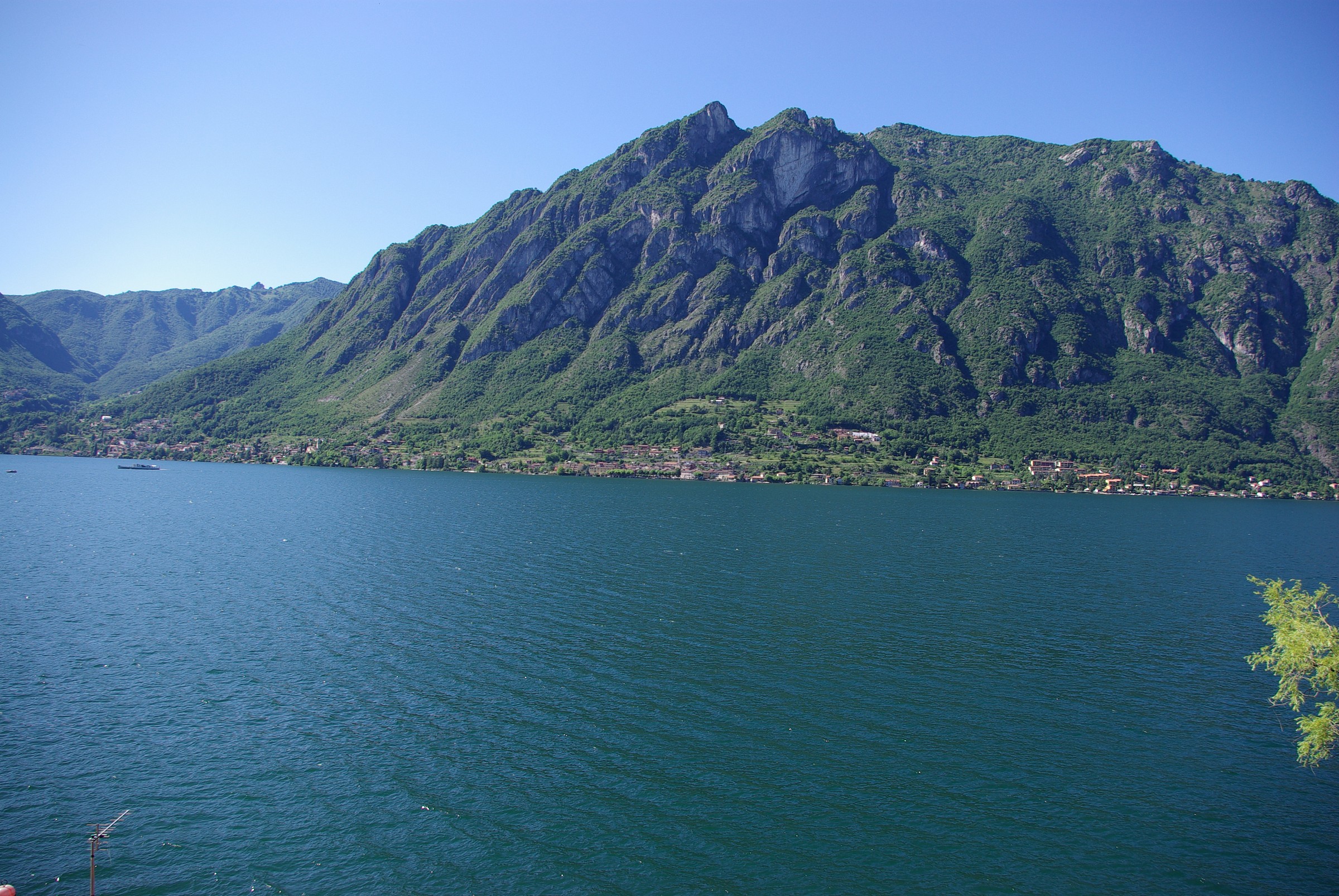 La Val Solda ripresa dalla statale per Porlezza (co).
