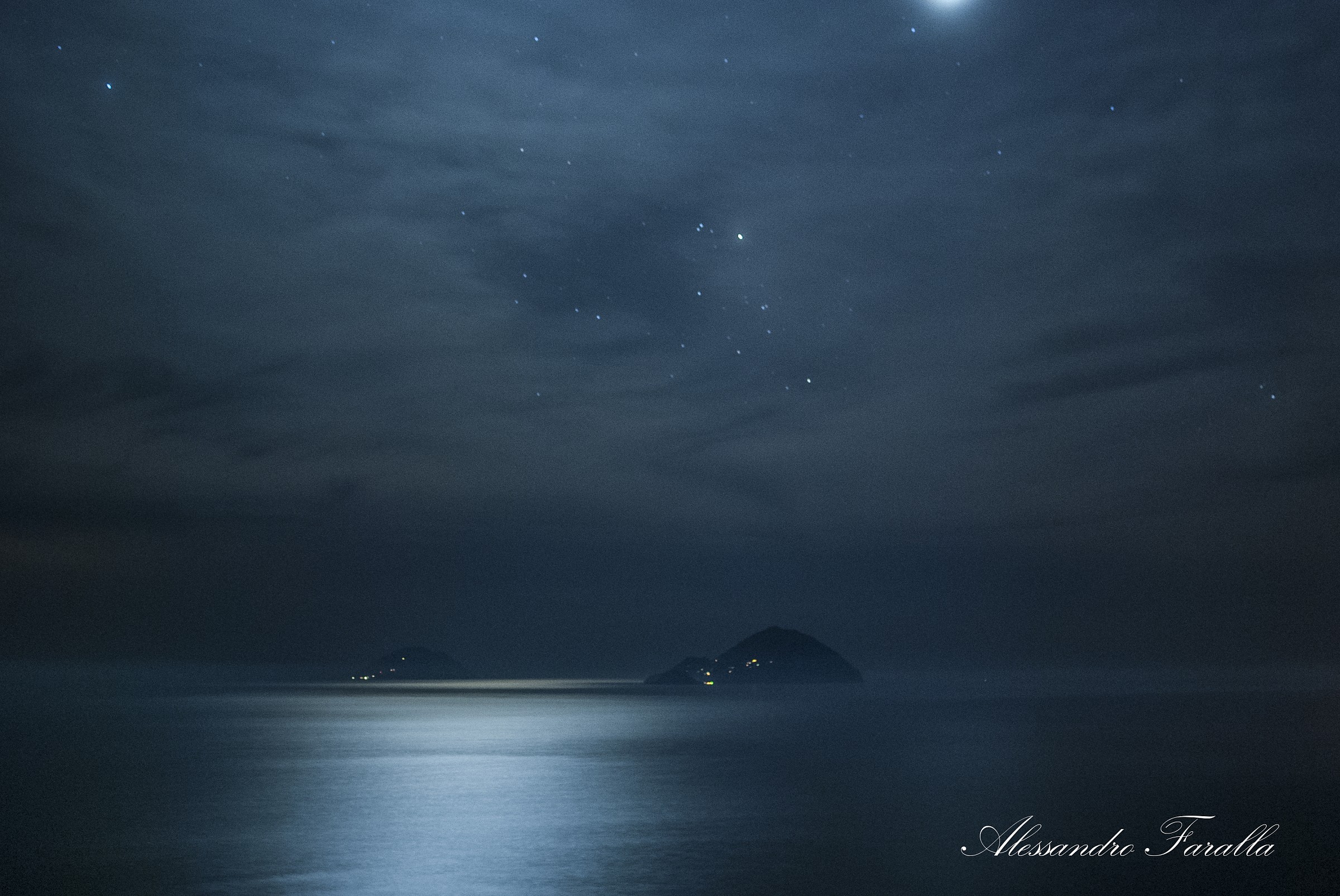 Filicudi e Alicudi in notturna