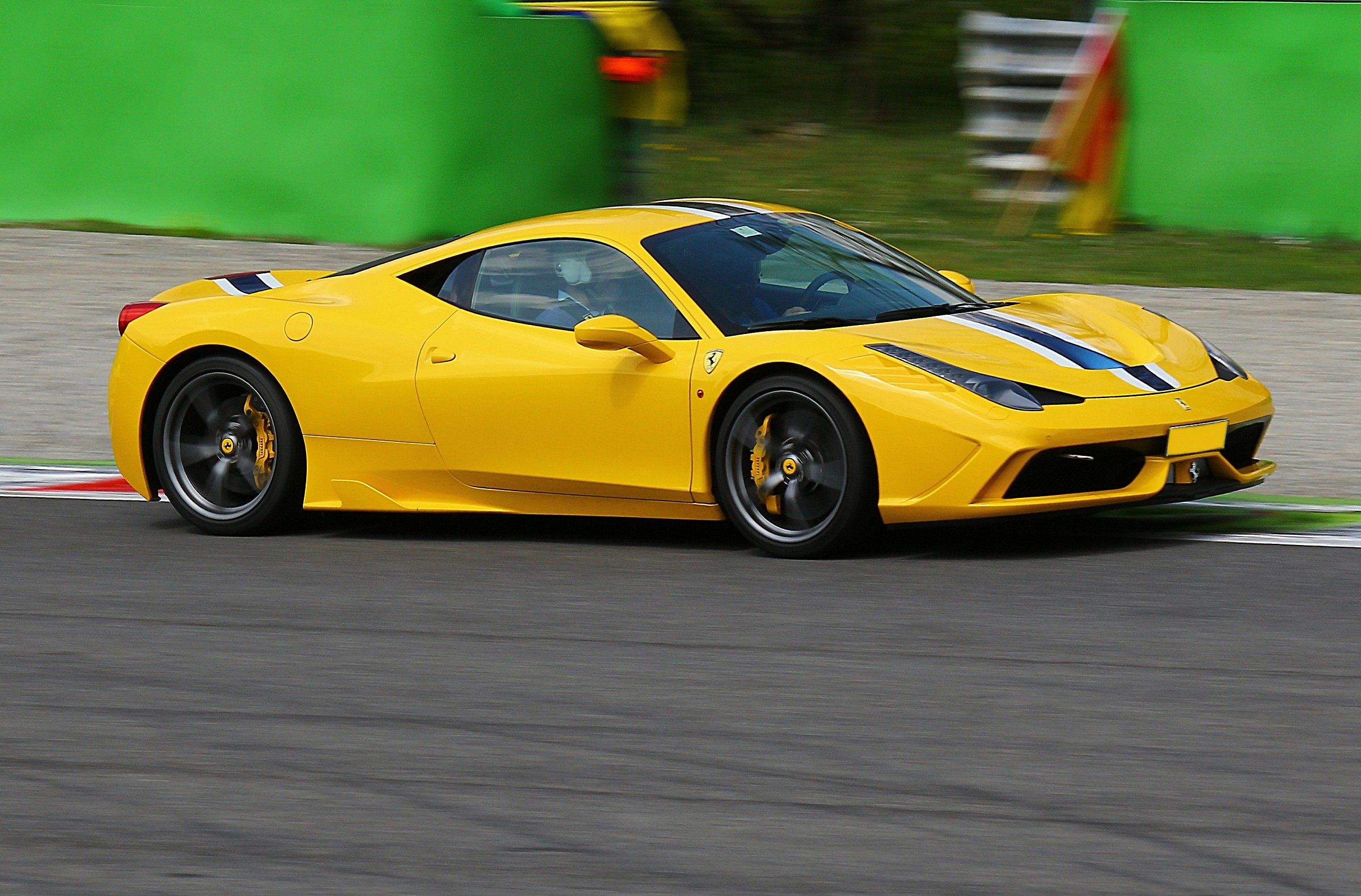 Colori & Riflessi Al Ferrari Challenge