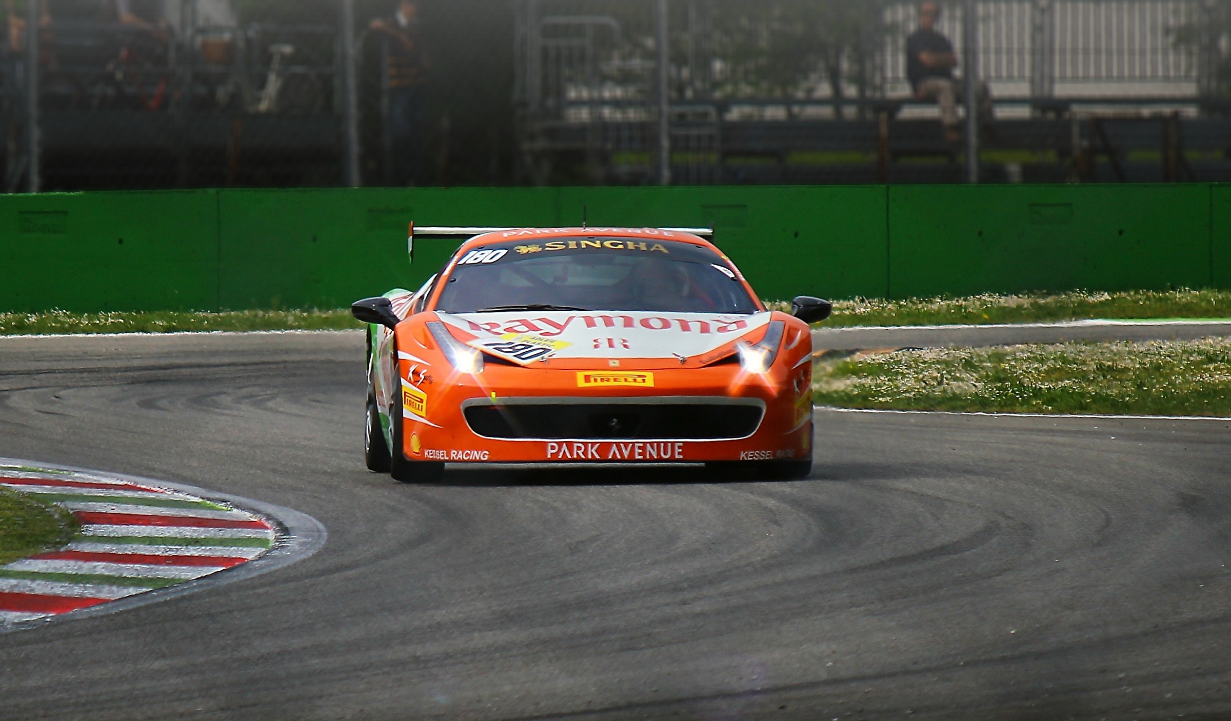 Colori & Riflessi Al Ferrari Challenge