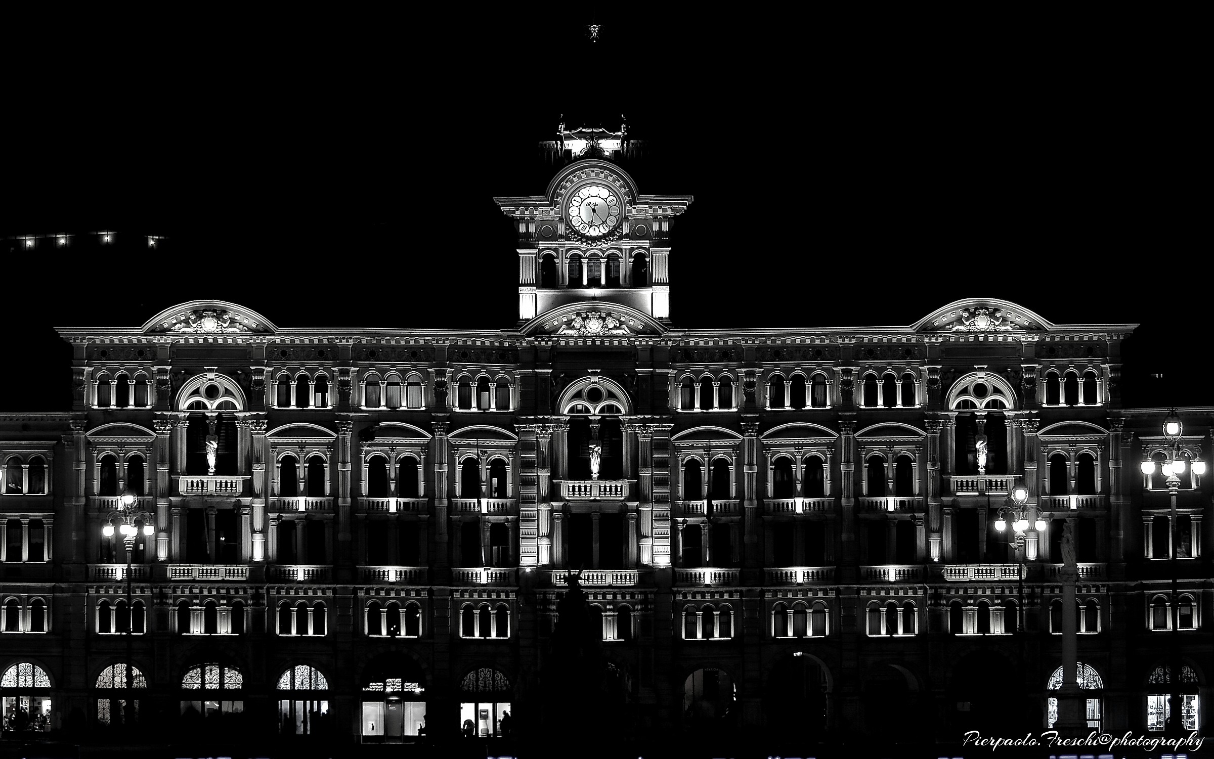 Trieste in b / w