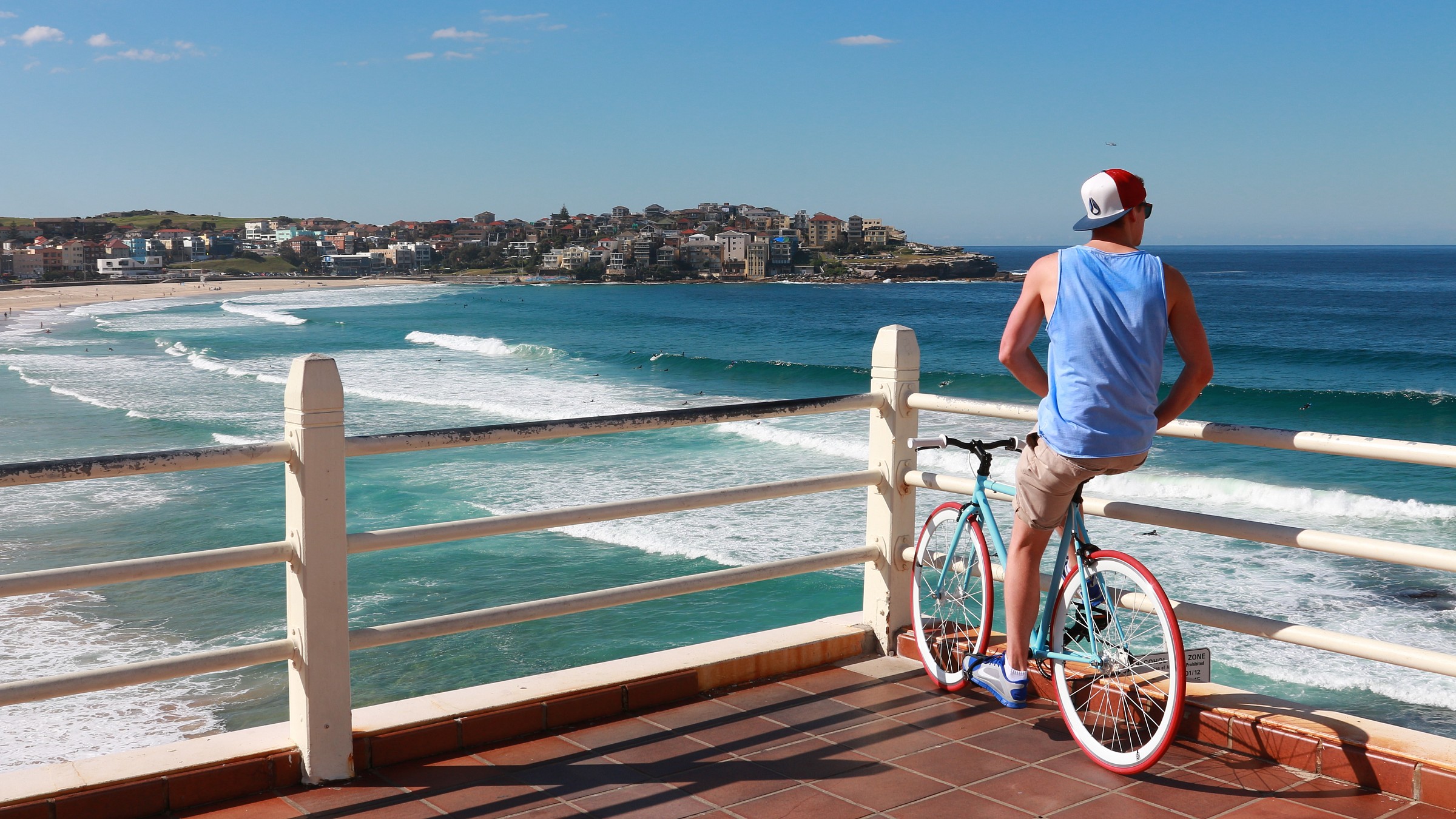 ciclista a bondi beach-sydney-australia