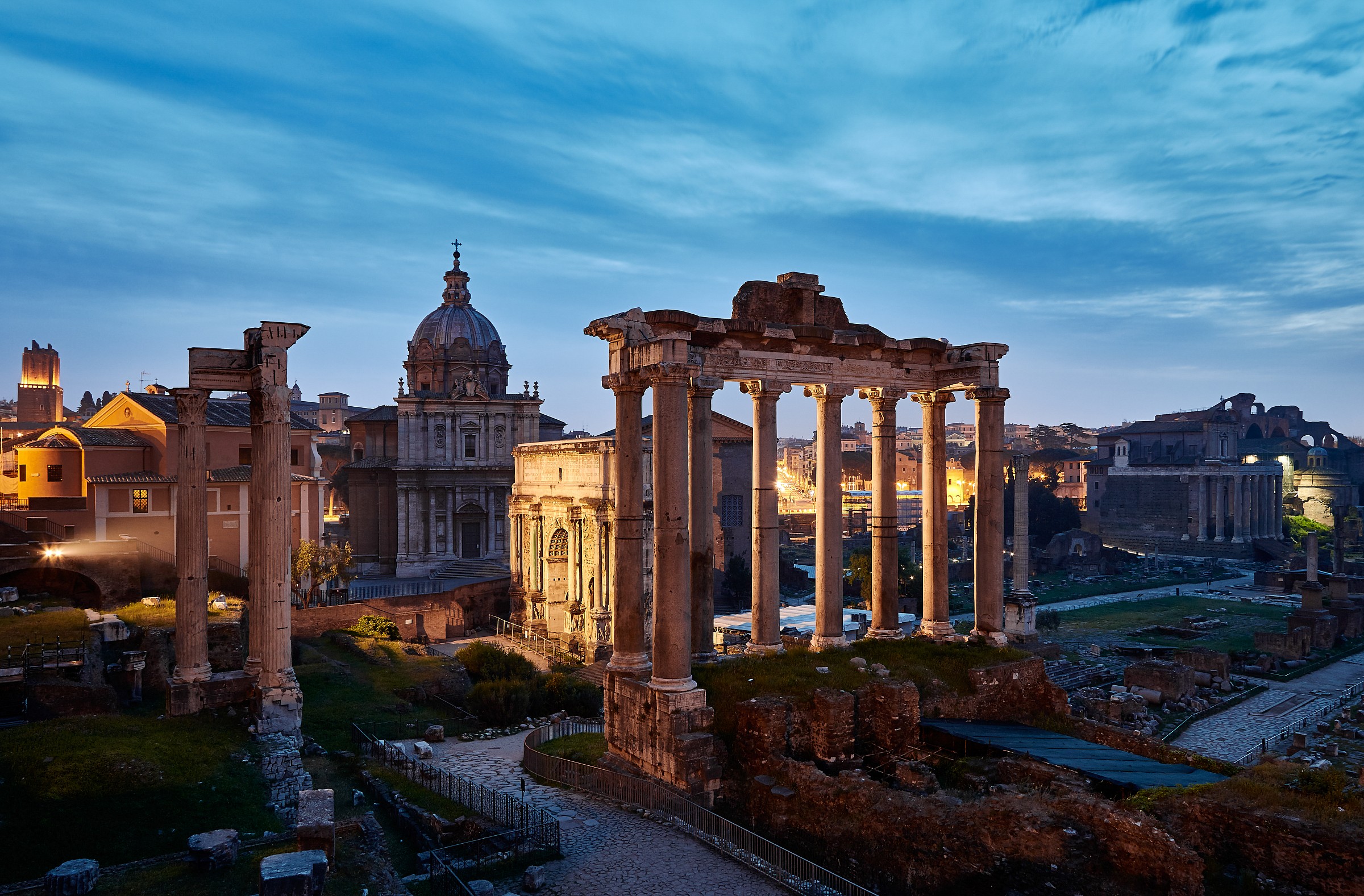 Rome sleeps Still - Holes