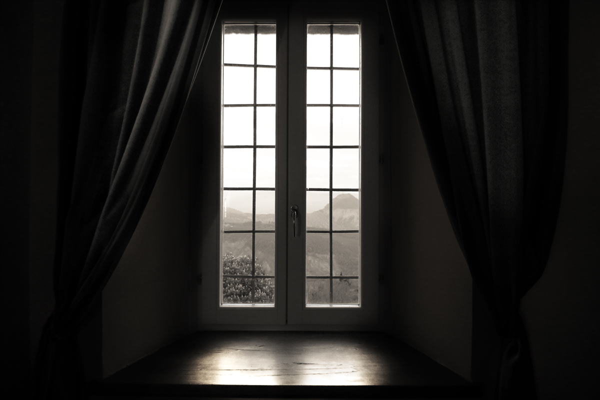 San Leo, interno e panorama