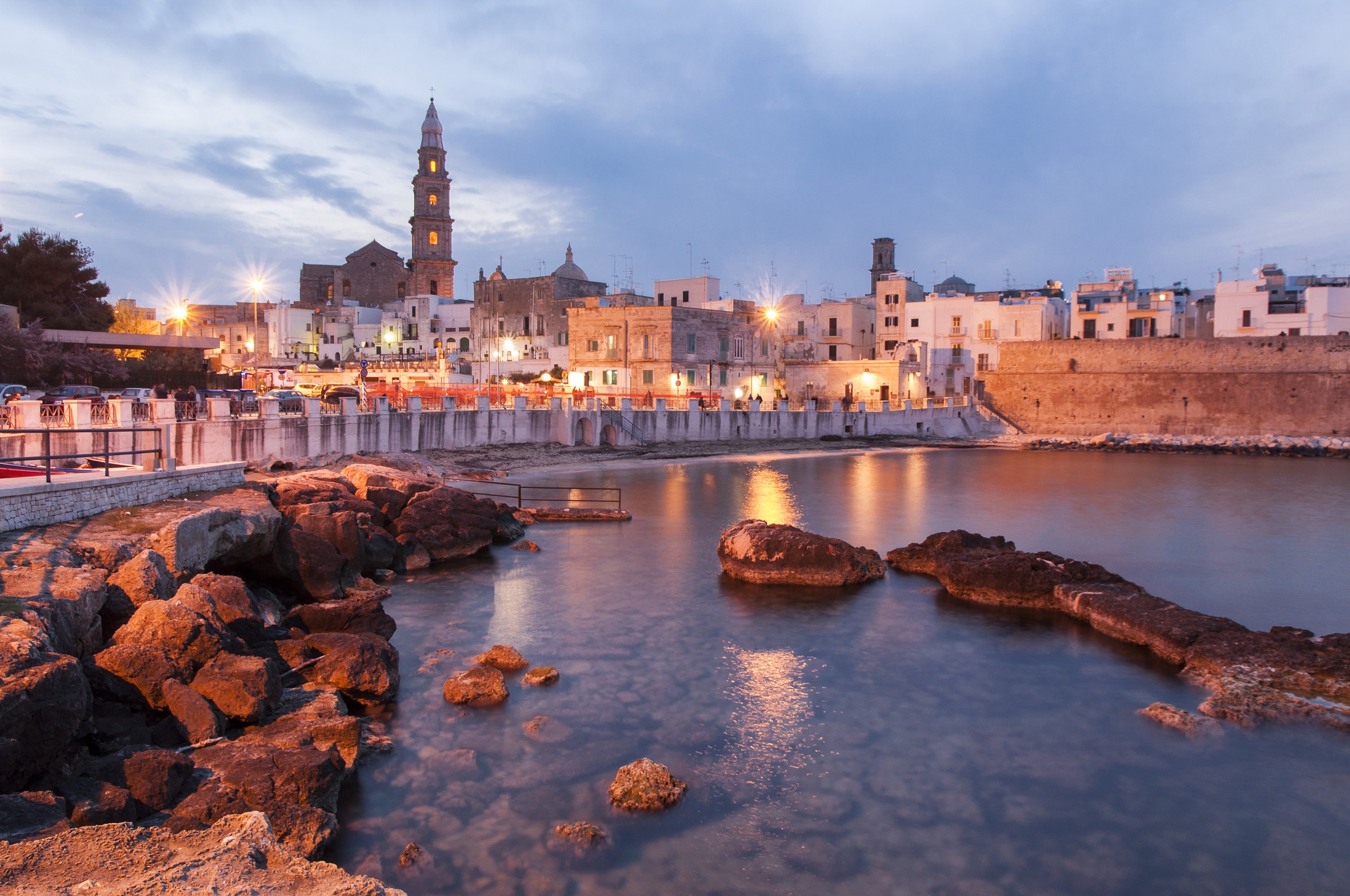 Monopoli tramonto a porta vecchia