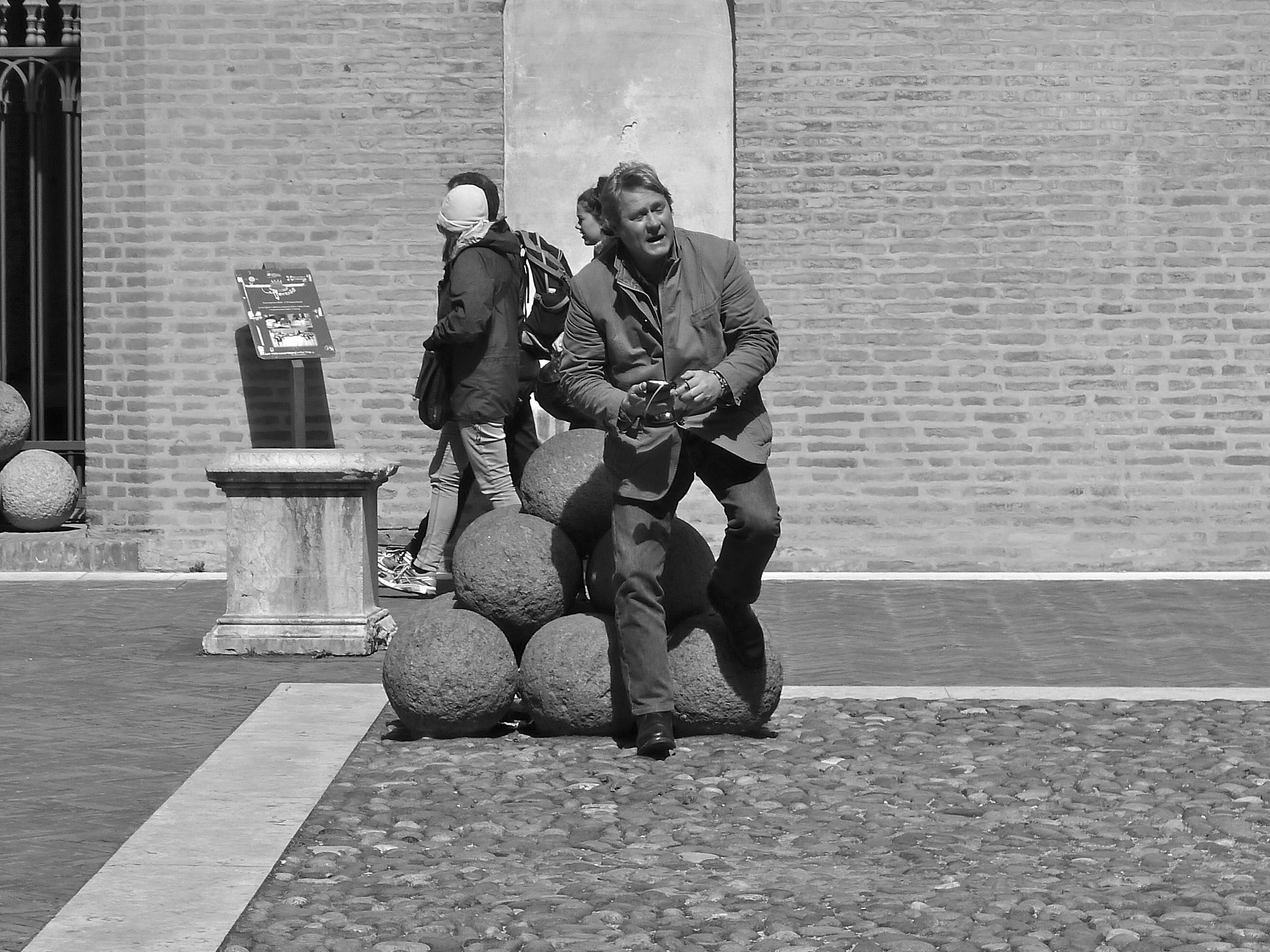 " E che palle sti' fotografi "