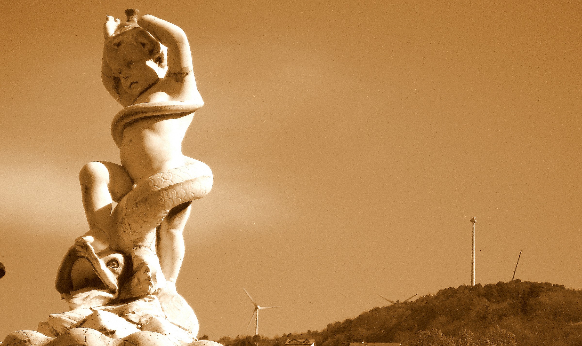 between past and future pseudo