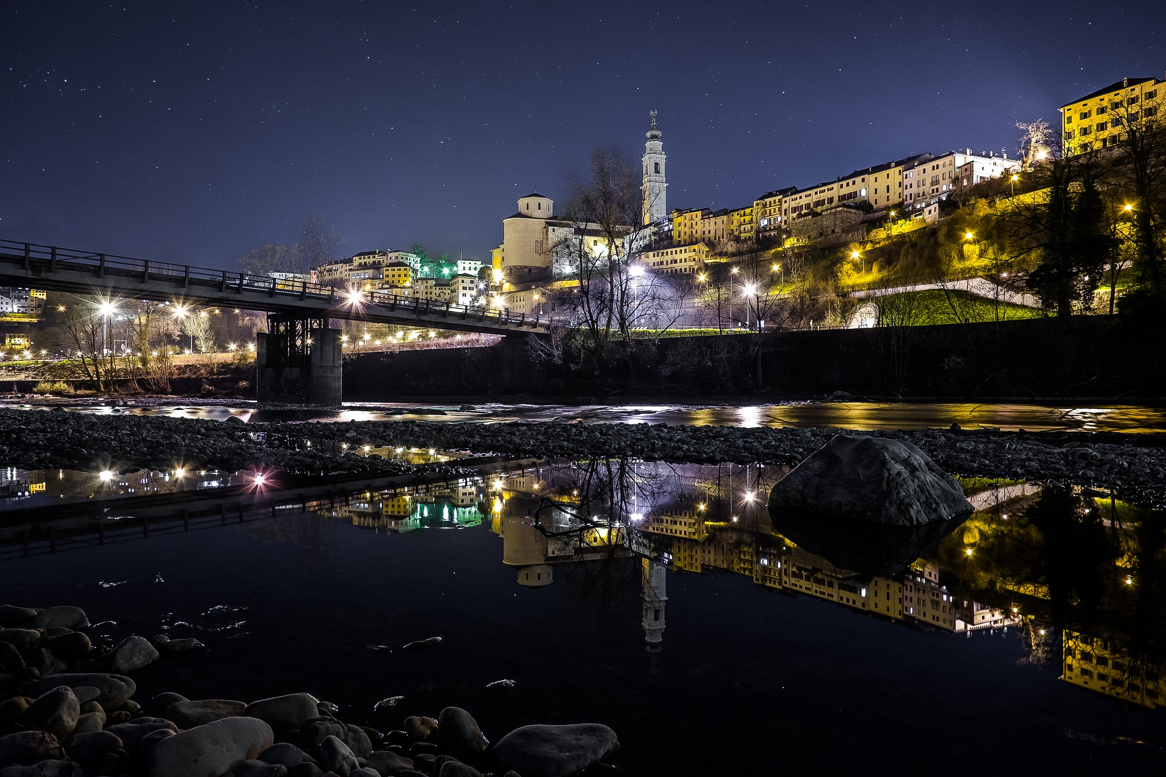 non solo montagne ..belluno by night