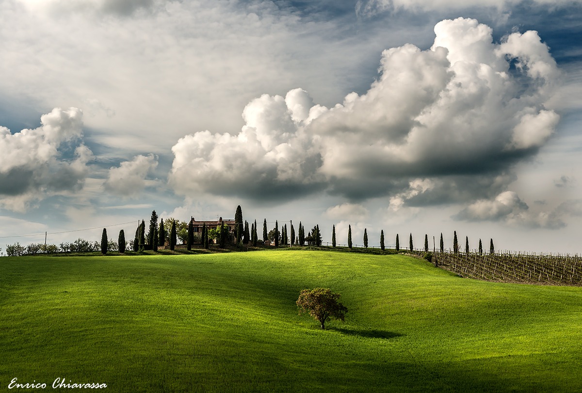 Walking in Val d'Orcia