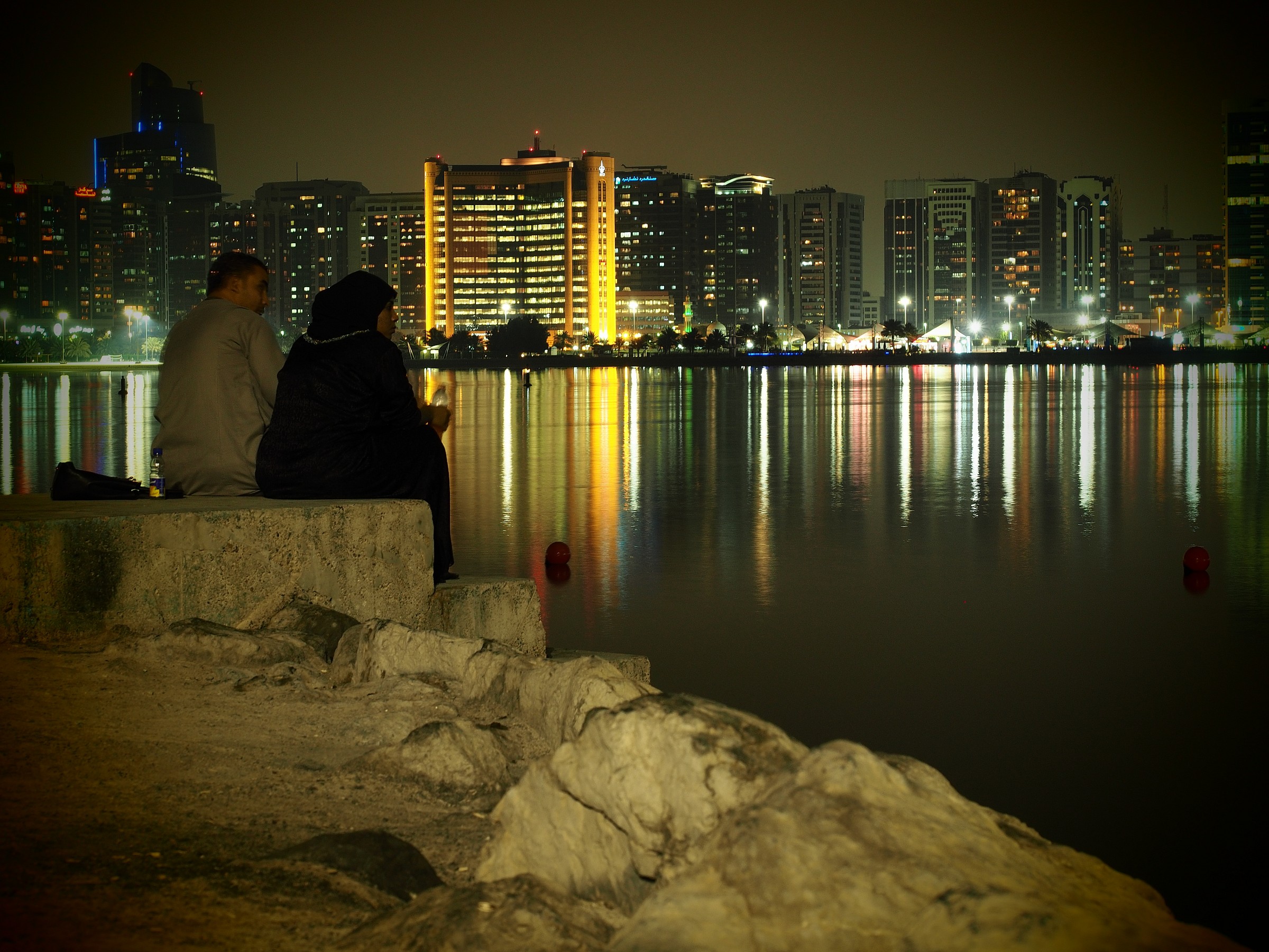 Looking at Abu-Dhabi