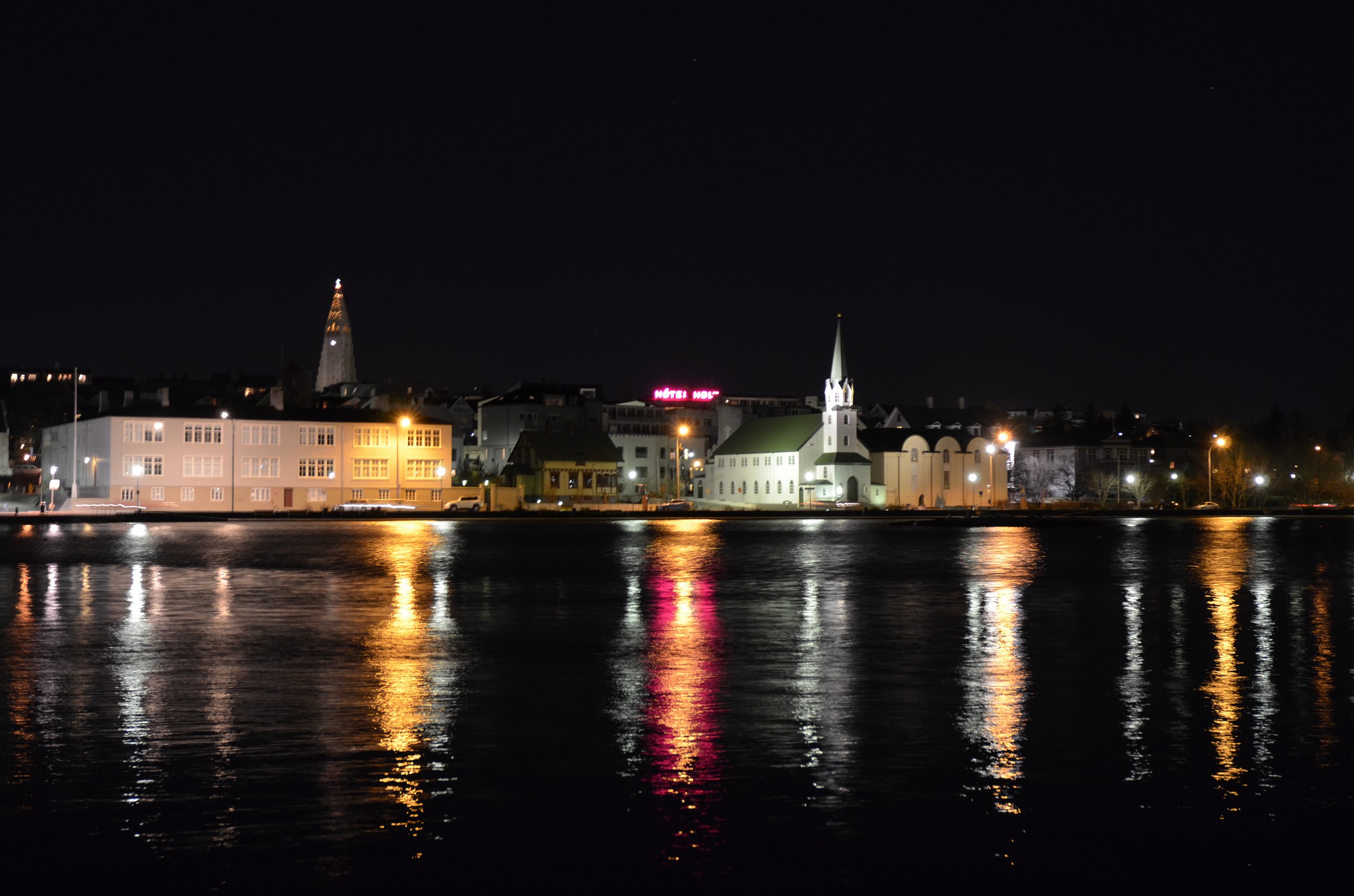 Reykjavik notturna