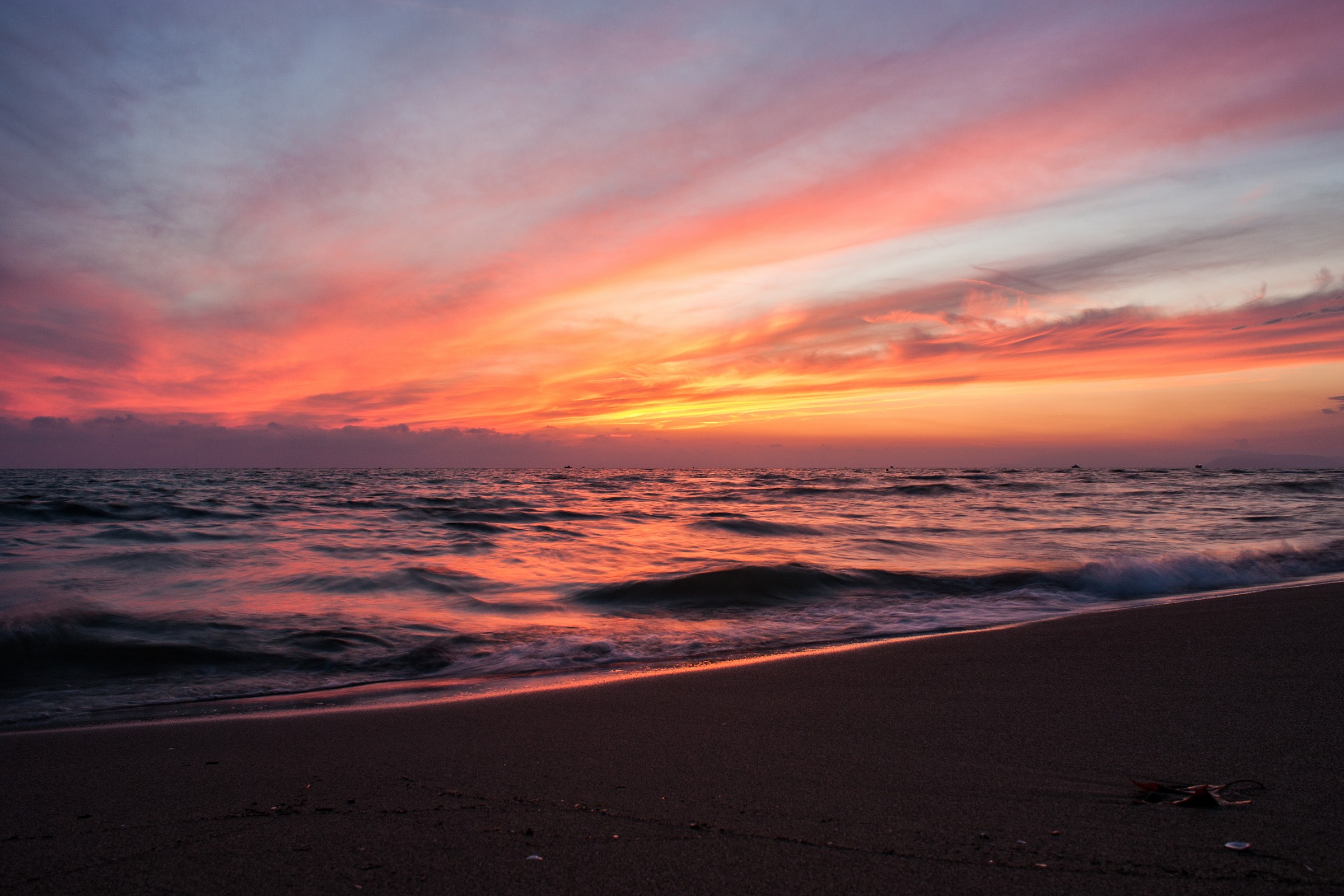 The silence of the waves ....