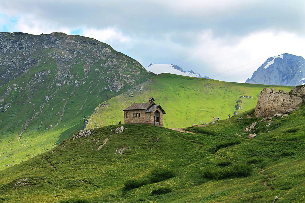 chiesetta al passo pordoi