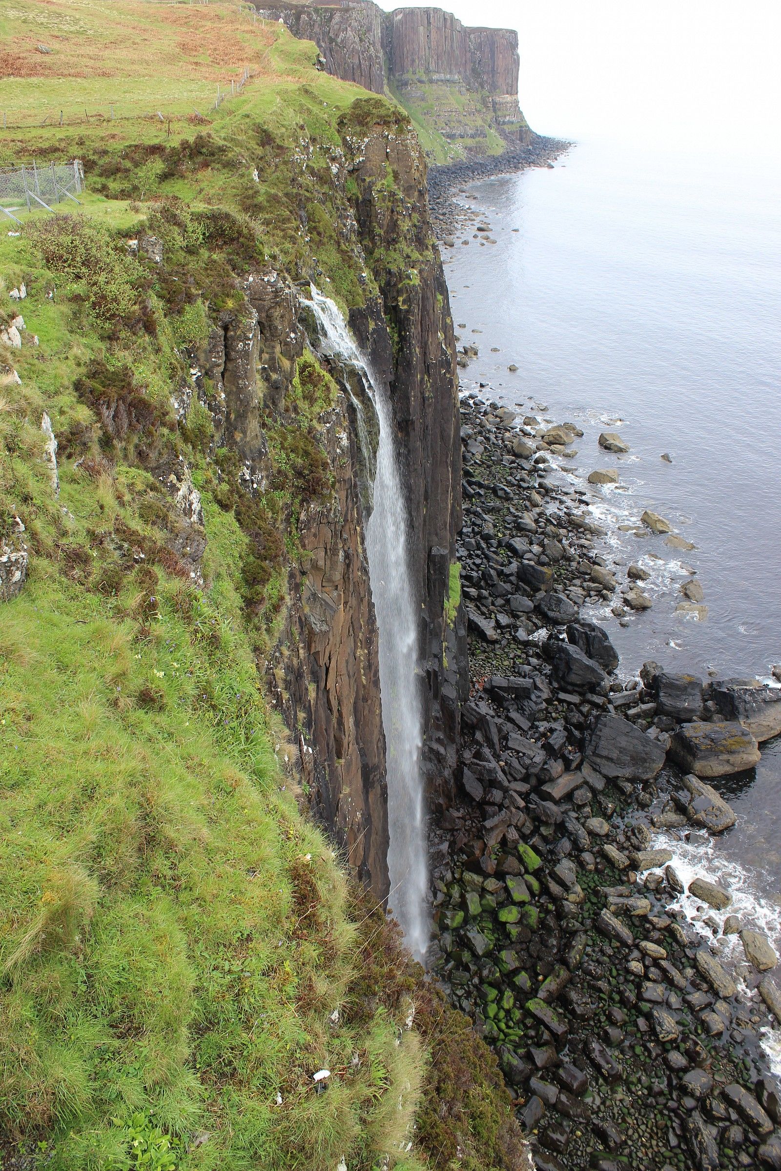kilt rock waterfall