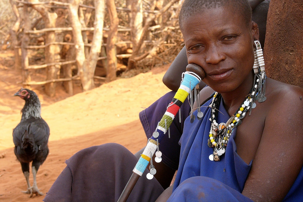 Villaggio Masai  Leica Digilux 2   1/125  f.3,6  iso100