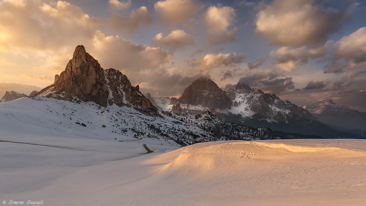 The sun gives me an autograph