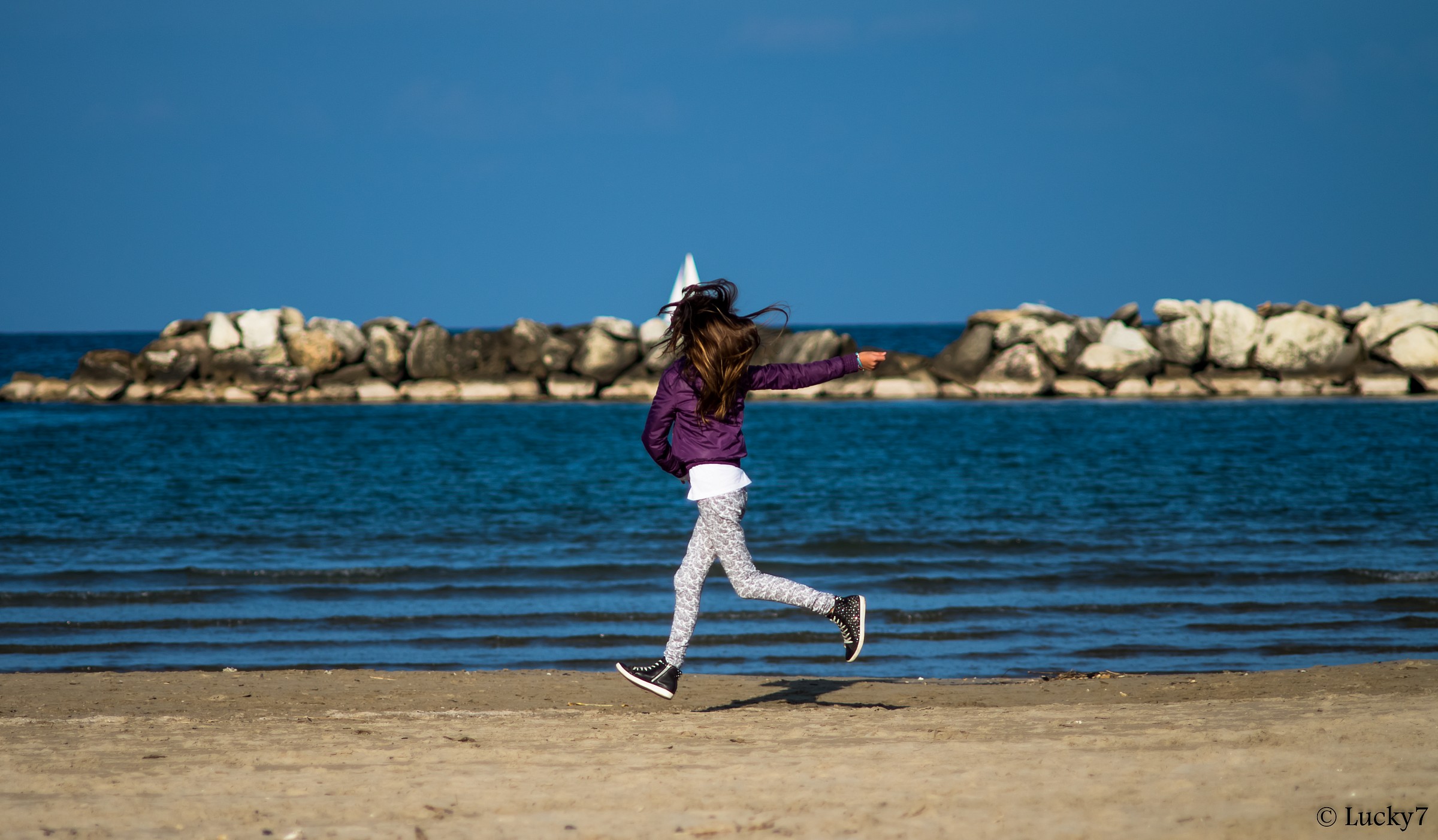 Breakdancer in the sea