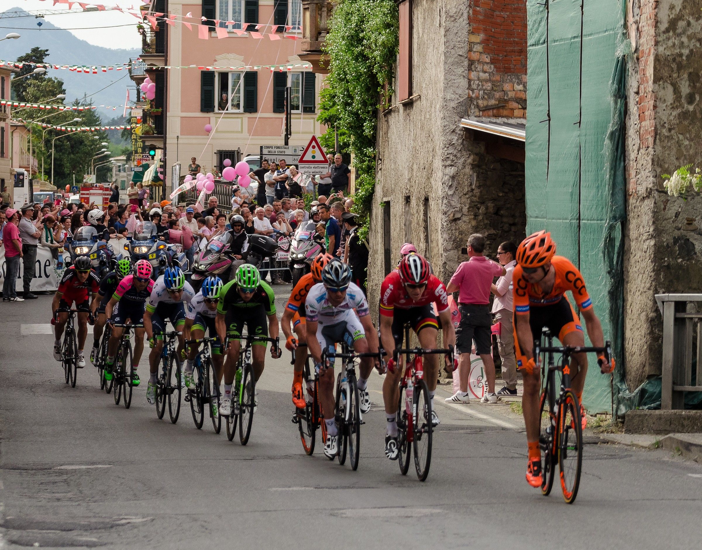 Cicagna -Ge- tappa 3... un gruppetto insegue il russo