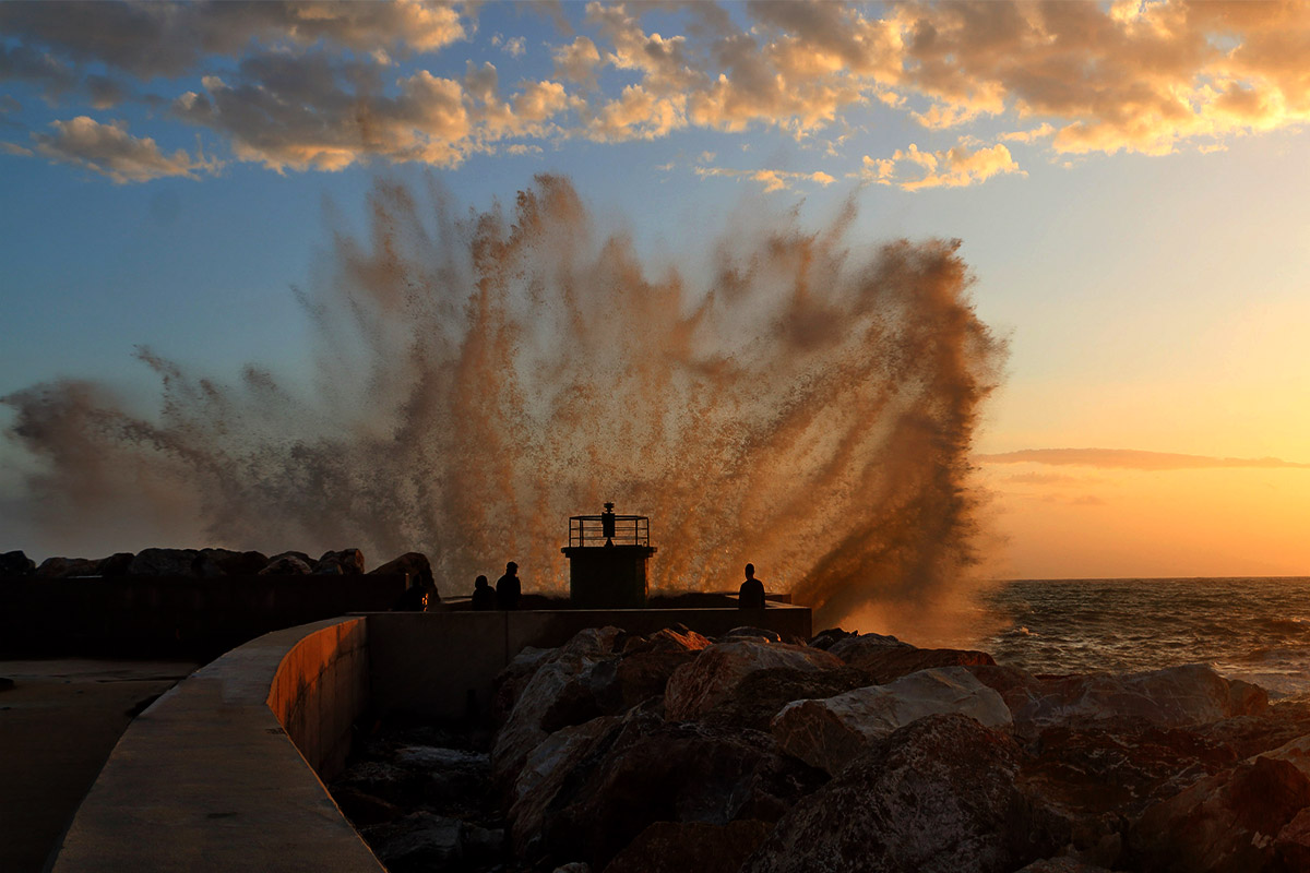 Incoscenti ... wet ... but happy