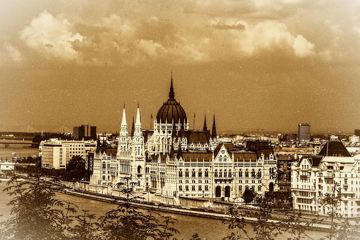 Budapest back '..