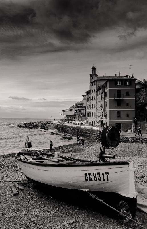 The dark side of the sky  B&W version