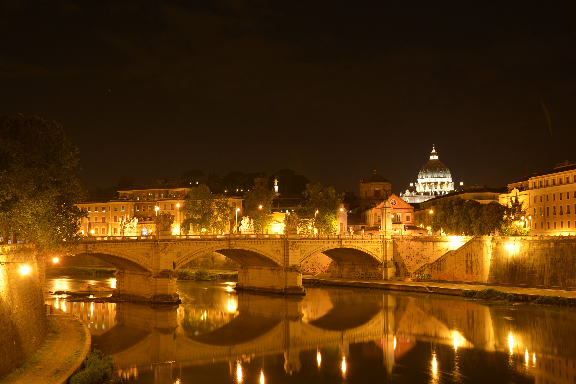 Tiber by night