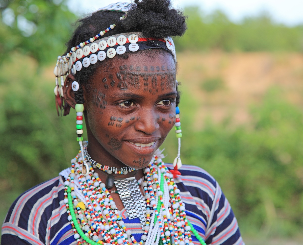 Giovane donna Peuhl Bororo - Logone Orientale (Ciad)