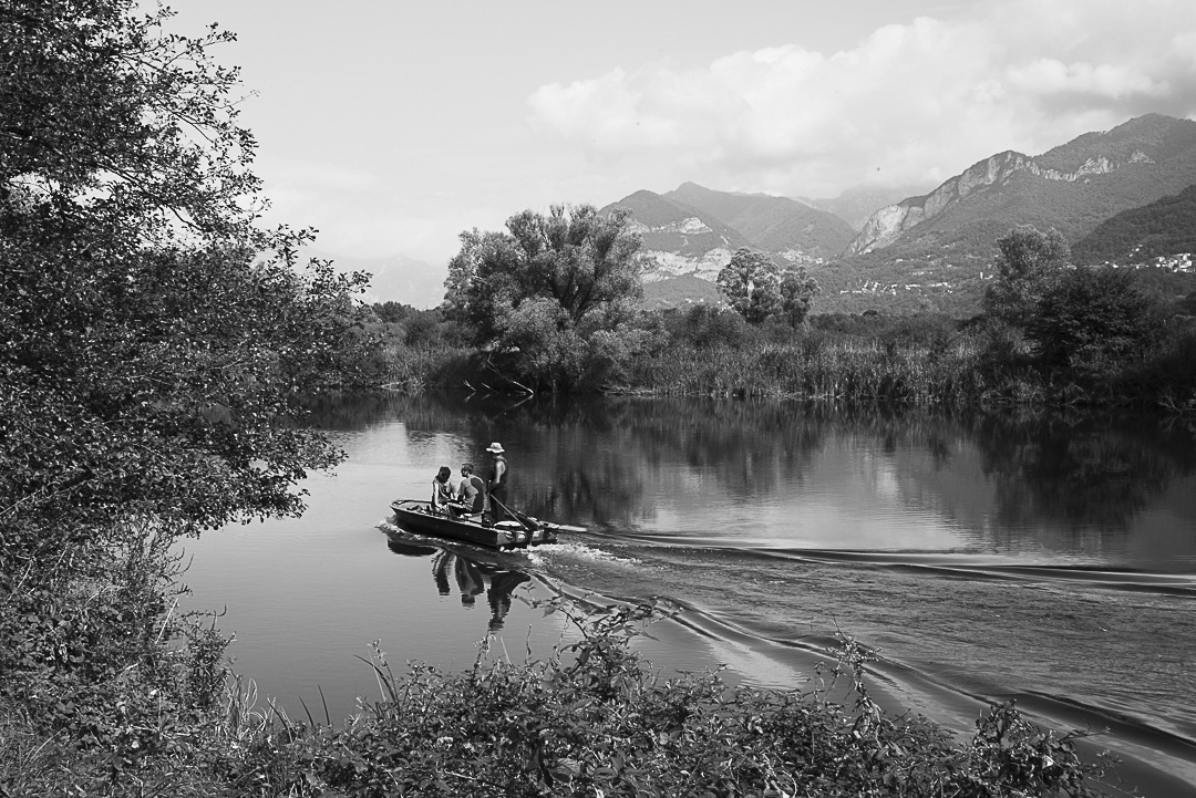... a ronzo sul fiume ....