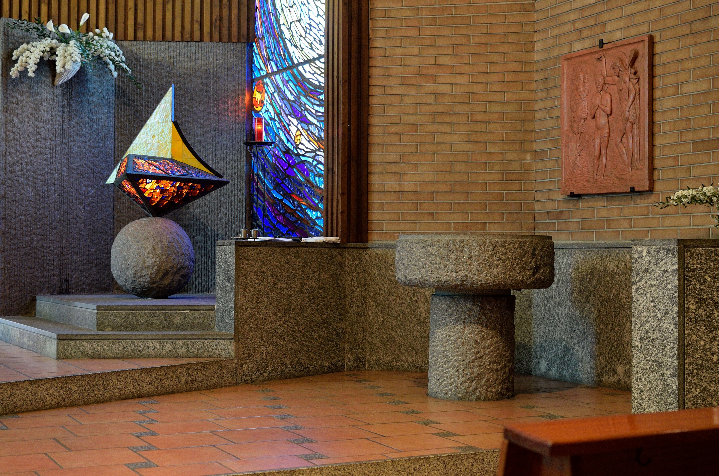 Desio, SS. Peter and Paul, baptistery and tabernacle