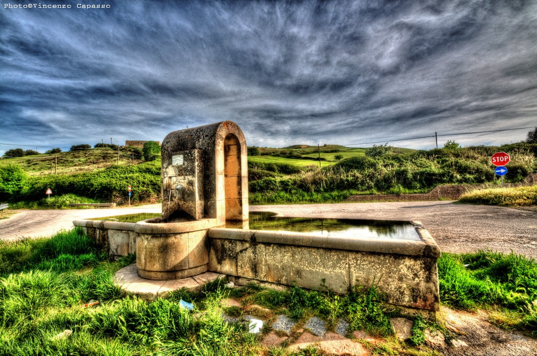 Fontanile in pietra di pregio