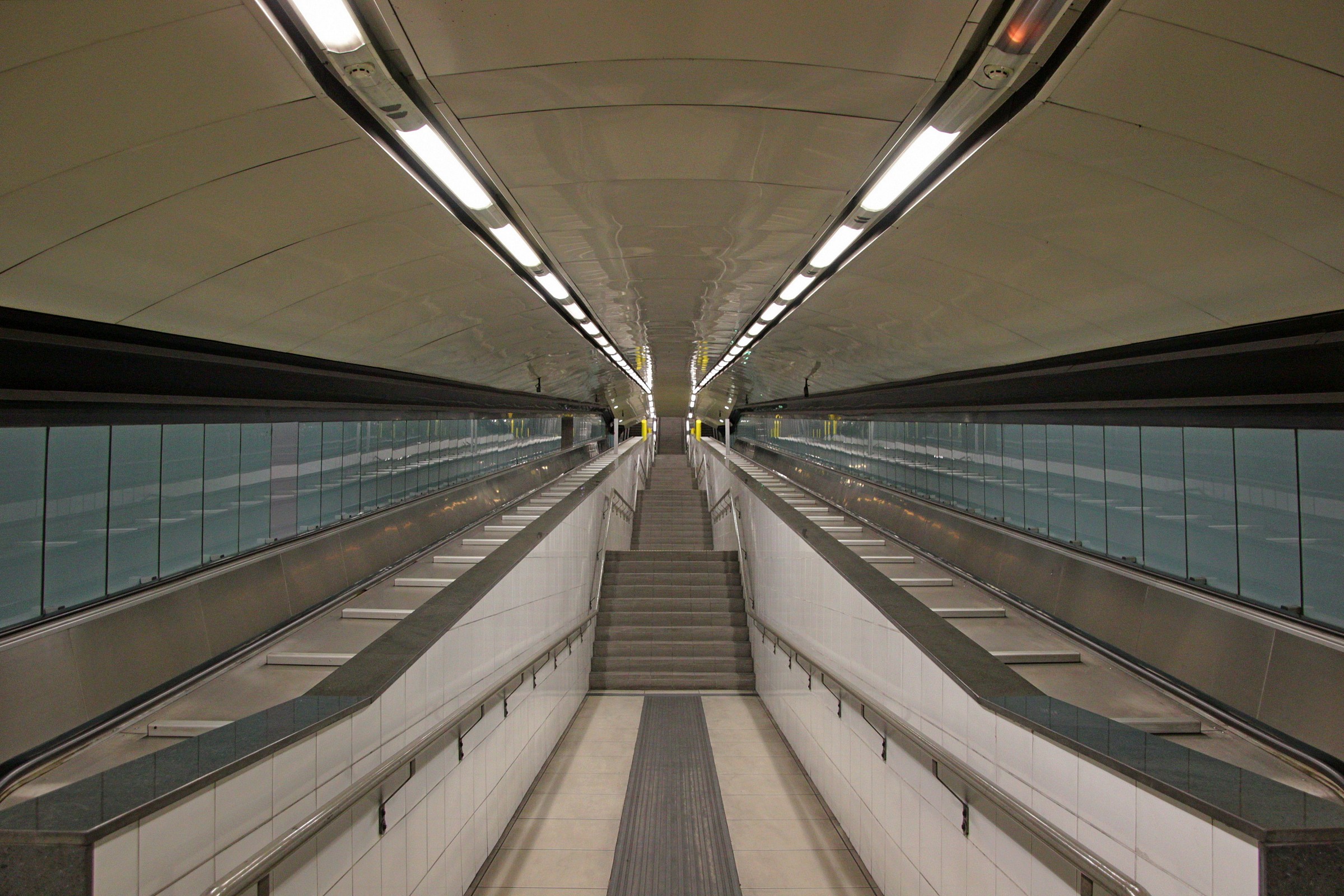 Symmetry METRO'politana